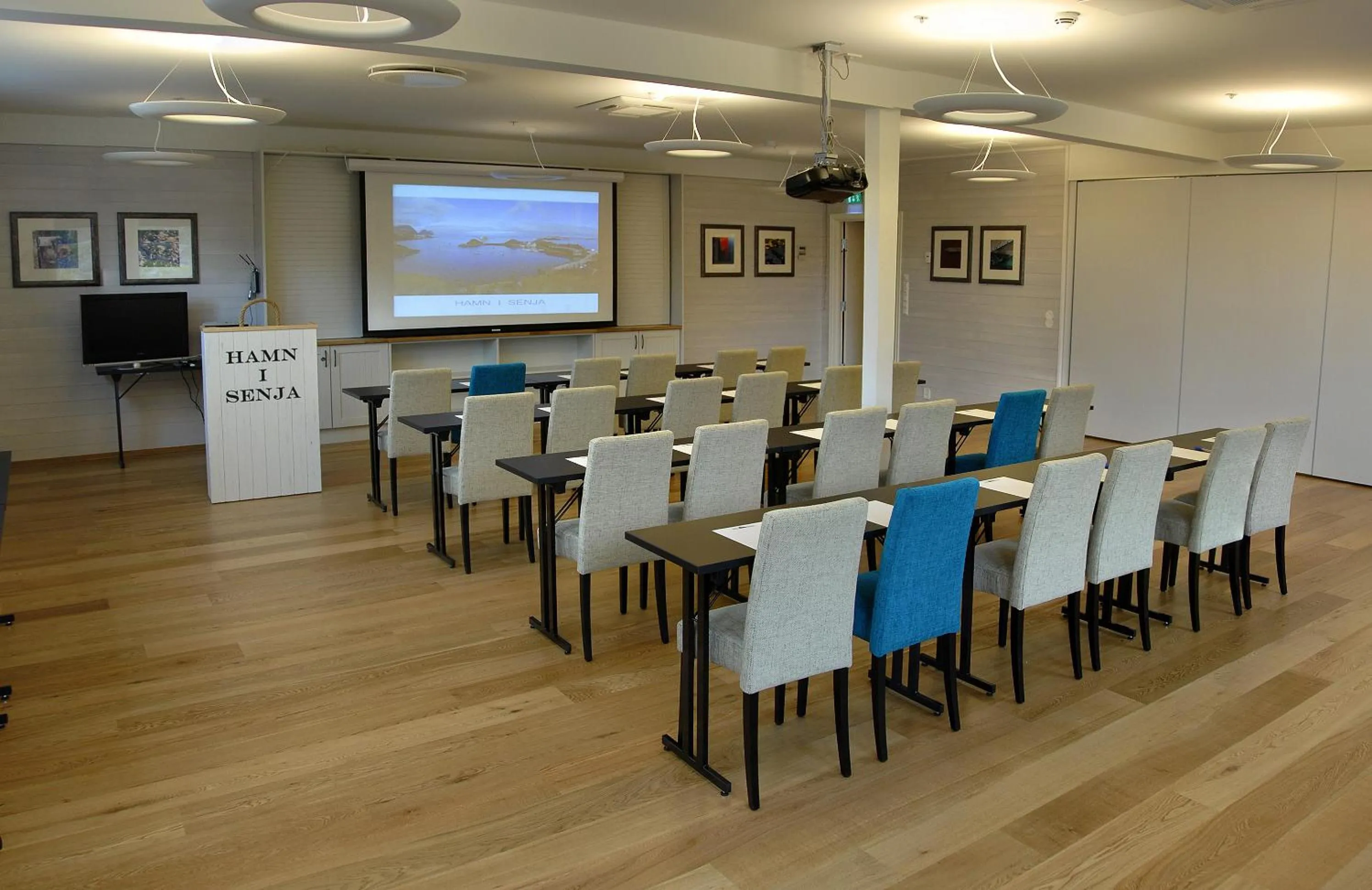 Business facilities in Hamn i Senja