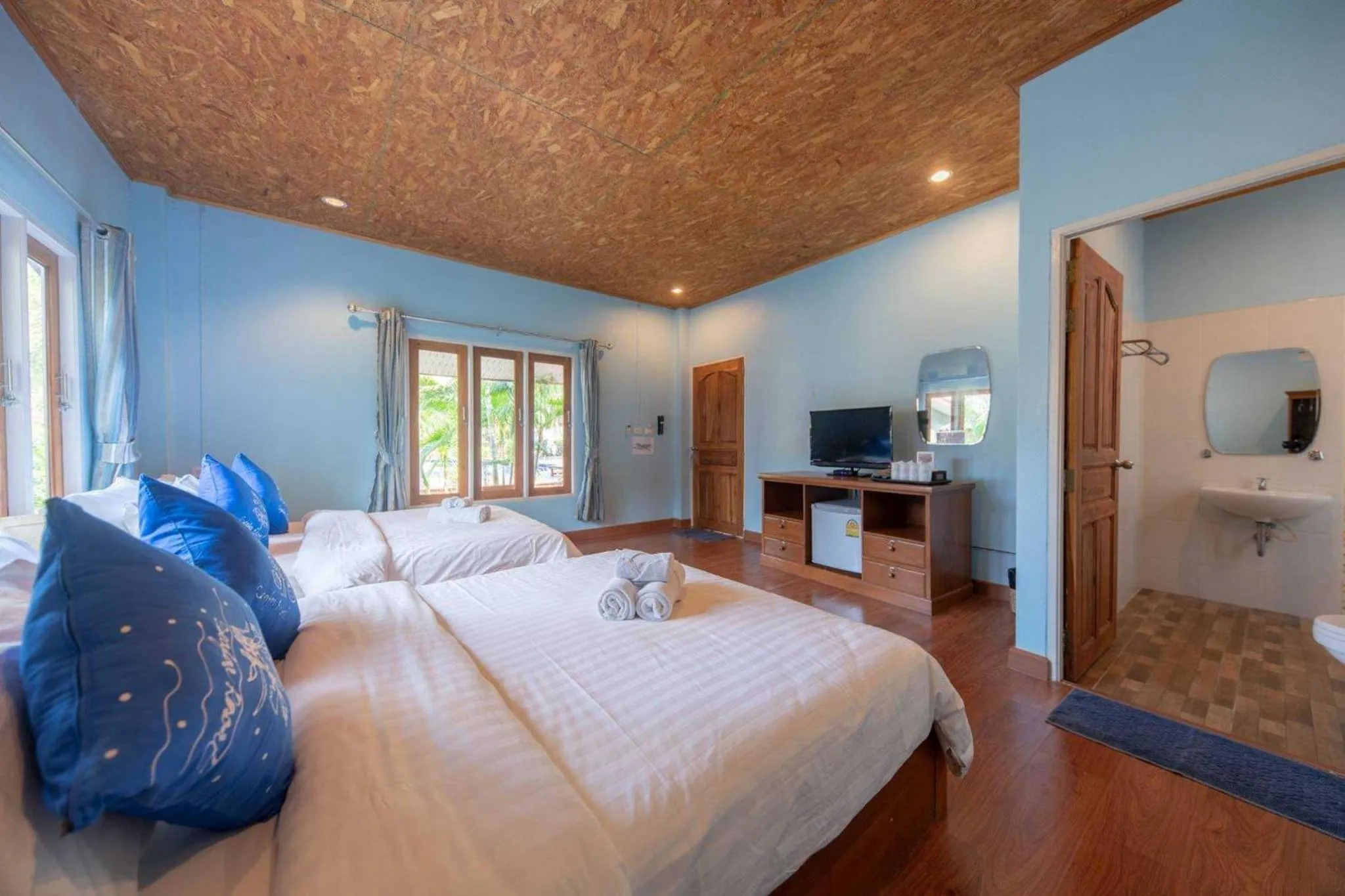 TV and multimedia, Bed in Seafar Resort