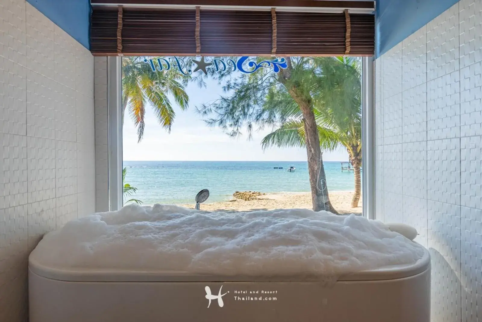 Deluxe Bungalow with Sea View in Seafar Resort Deluxe Bungalow with Sea View in Seafar Resort