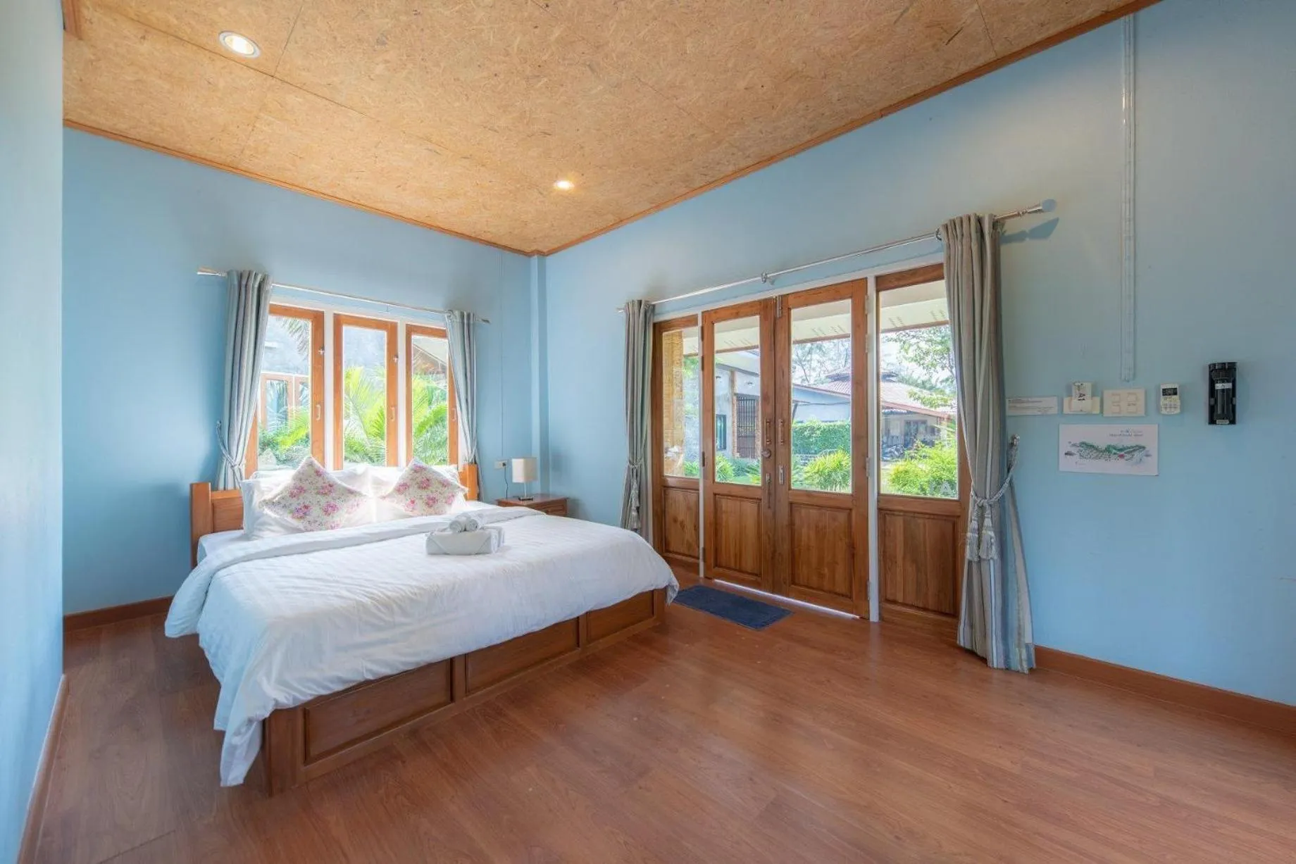 Bed in Seafar Resort