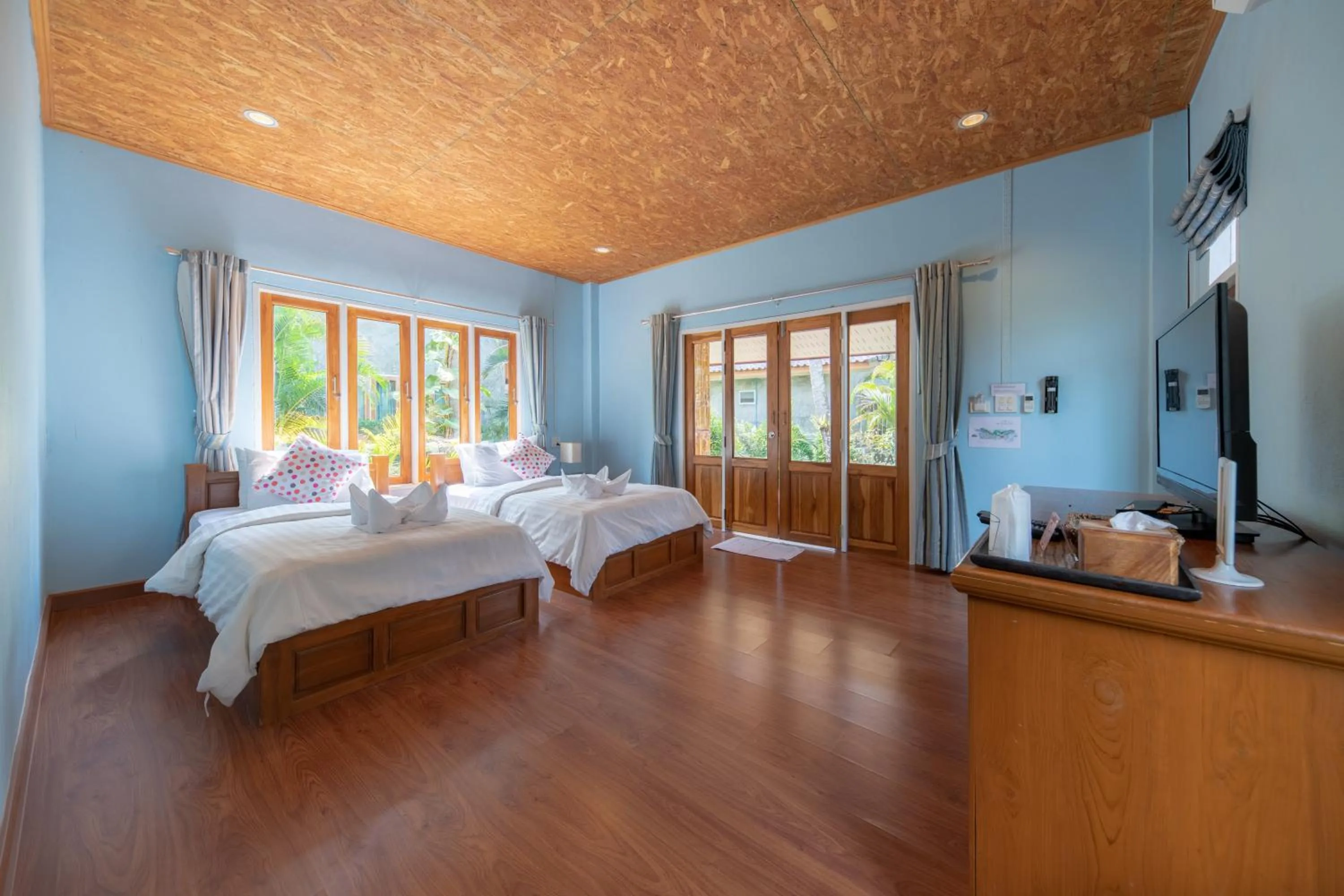 Bed in Seafar Resort