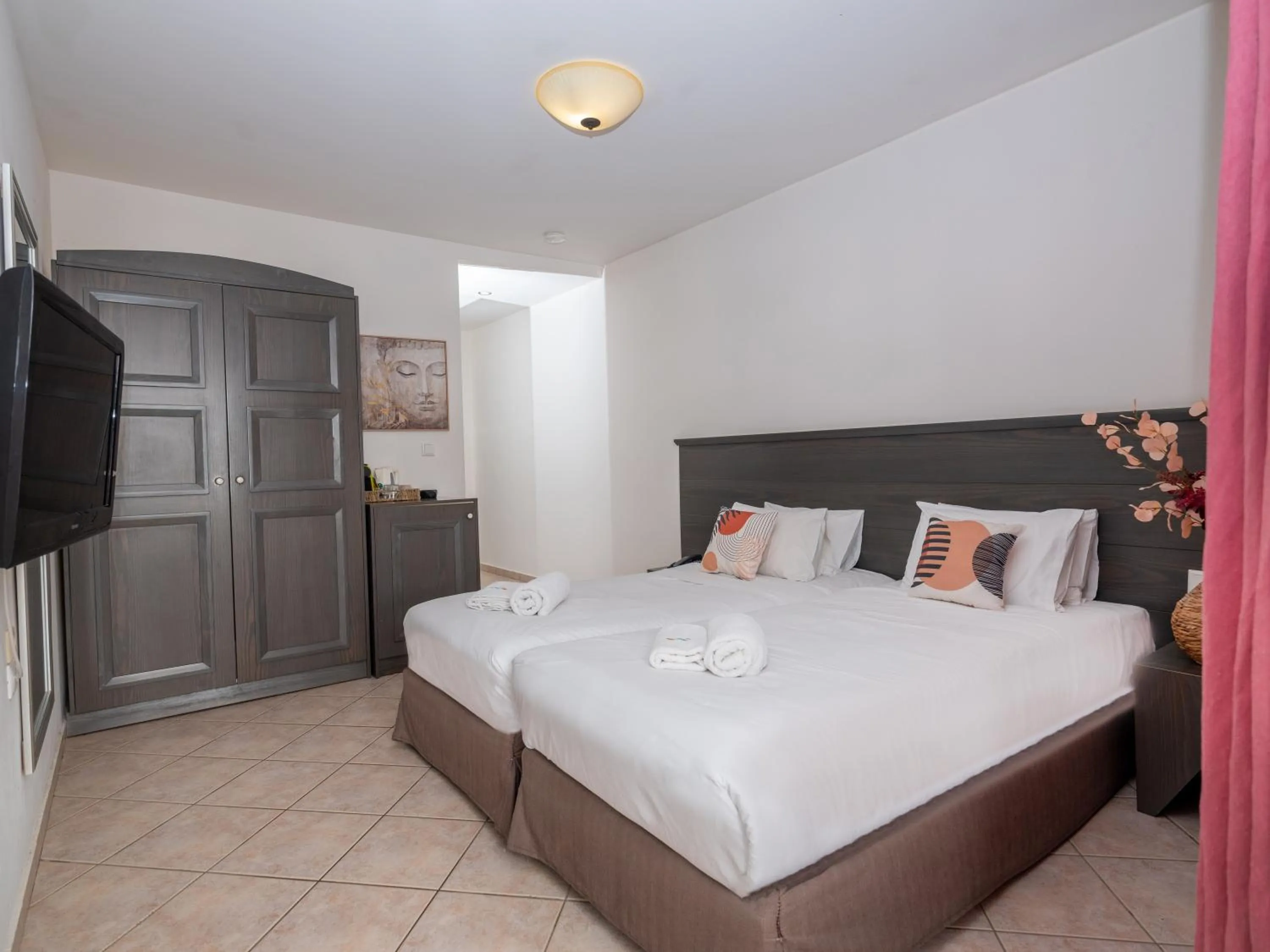 Bedroom, Bed in Manos Maria Hotel