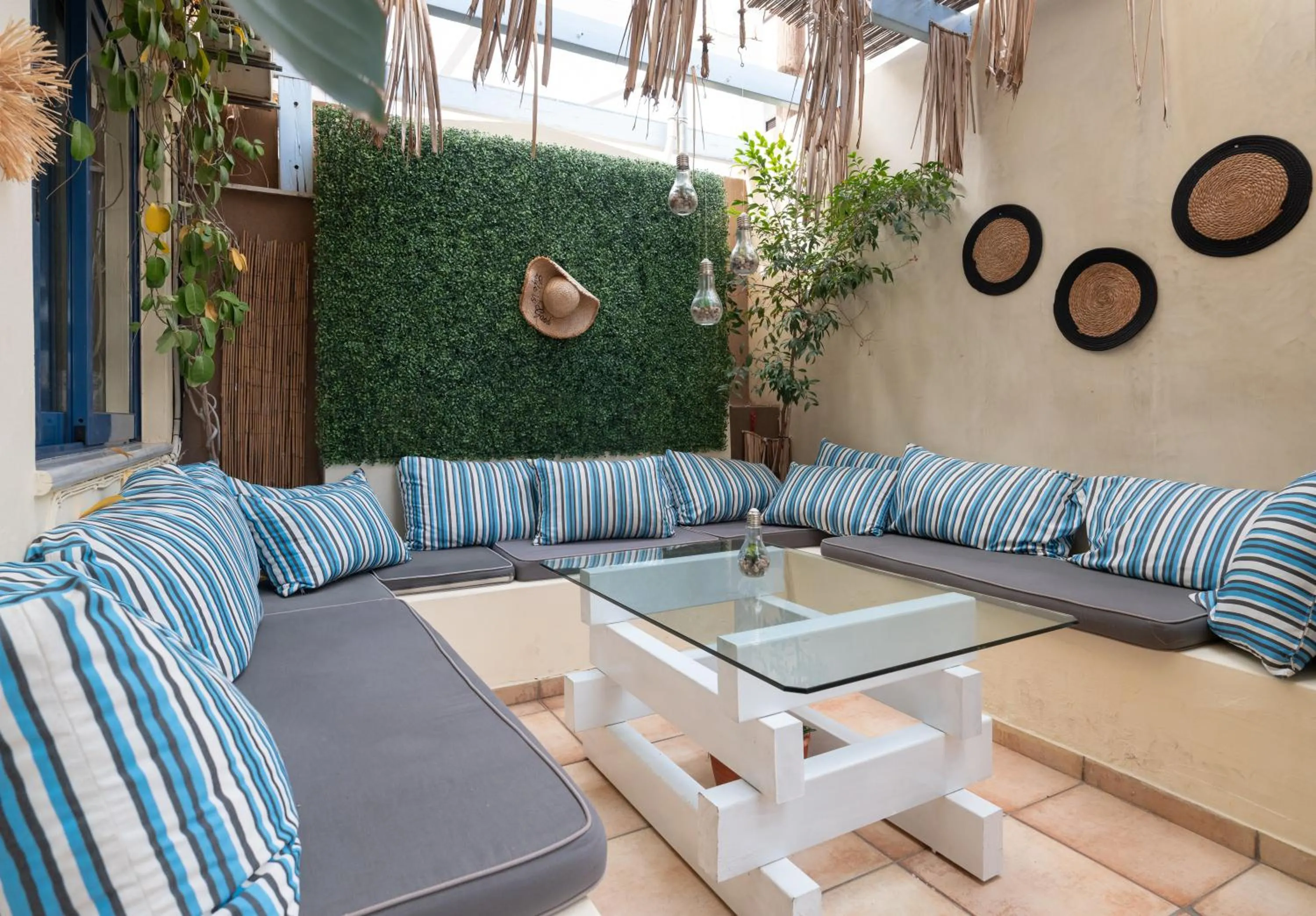 Property building in Manos Maria Hotel