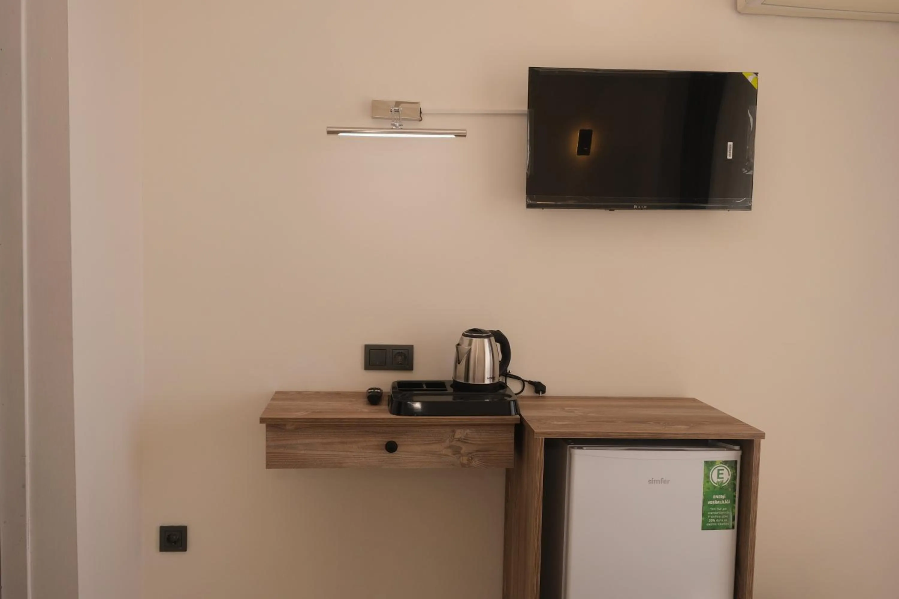 TV and multimedia in Sea Door Hotel