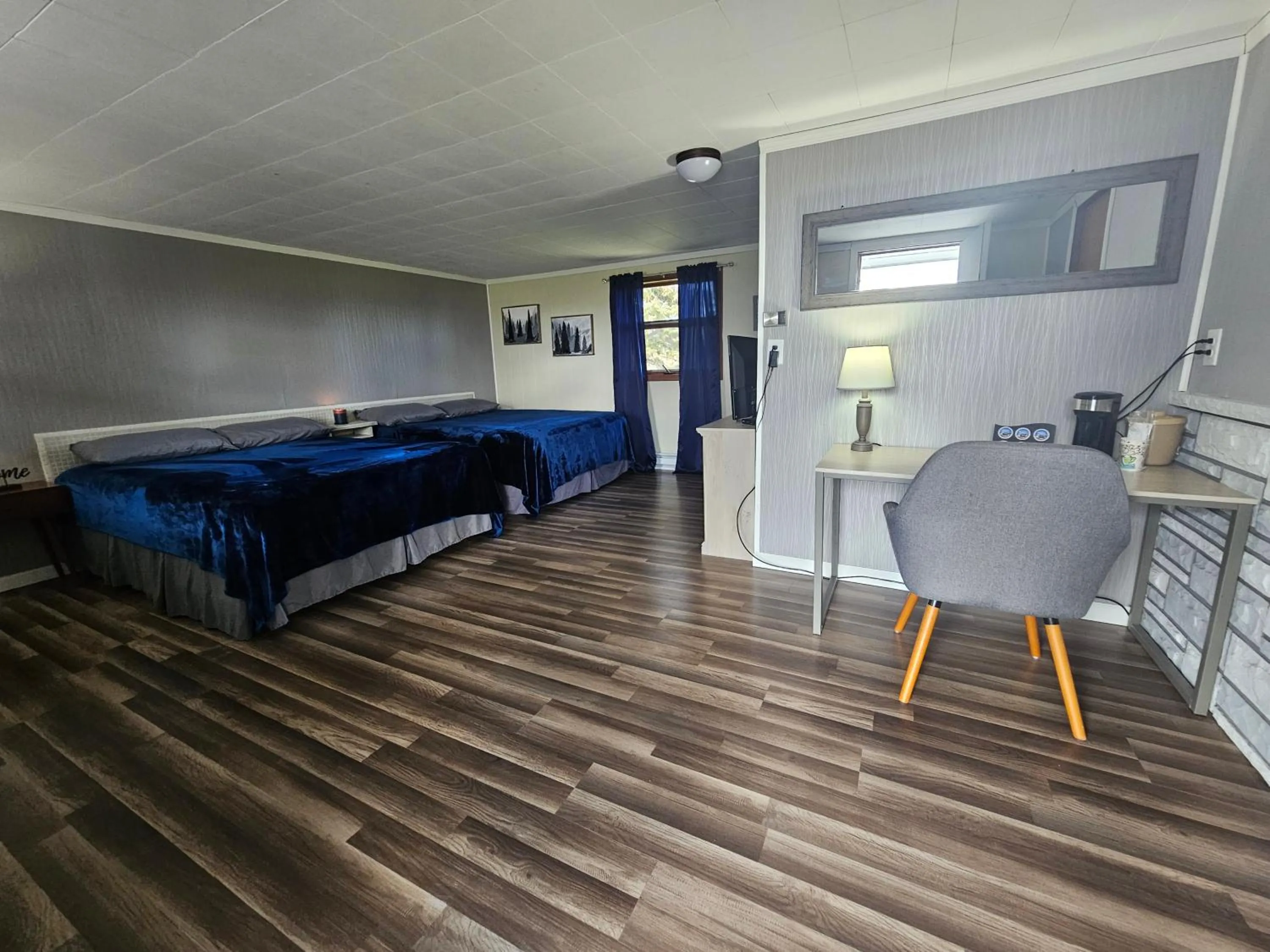 Bed in The Last Resort Motel