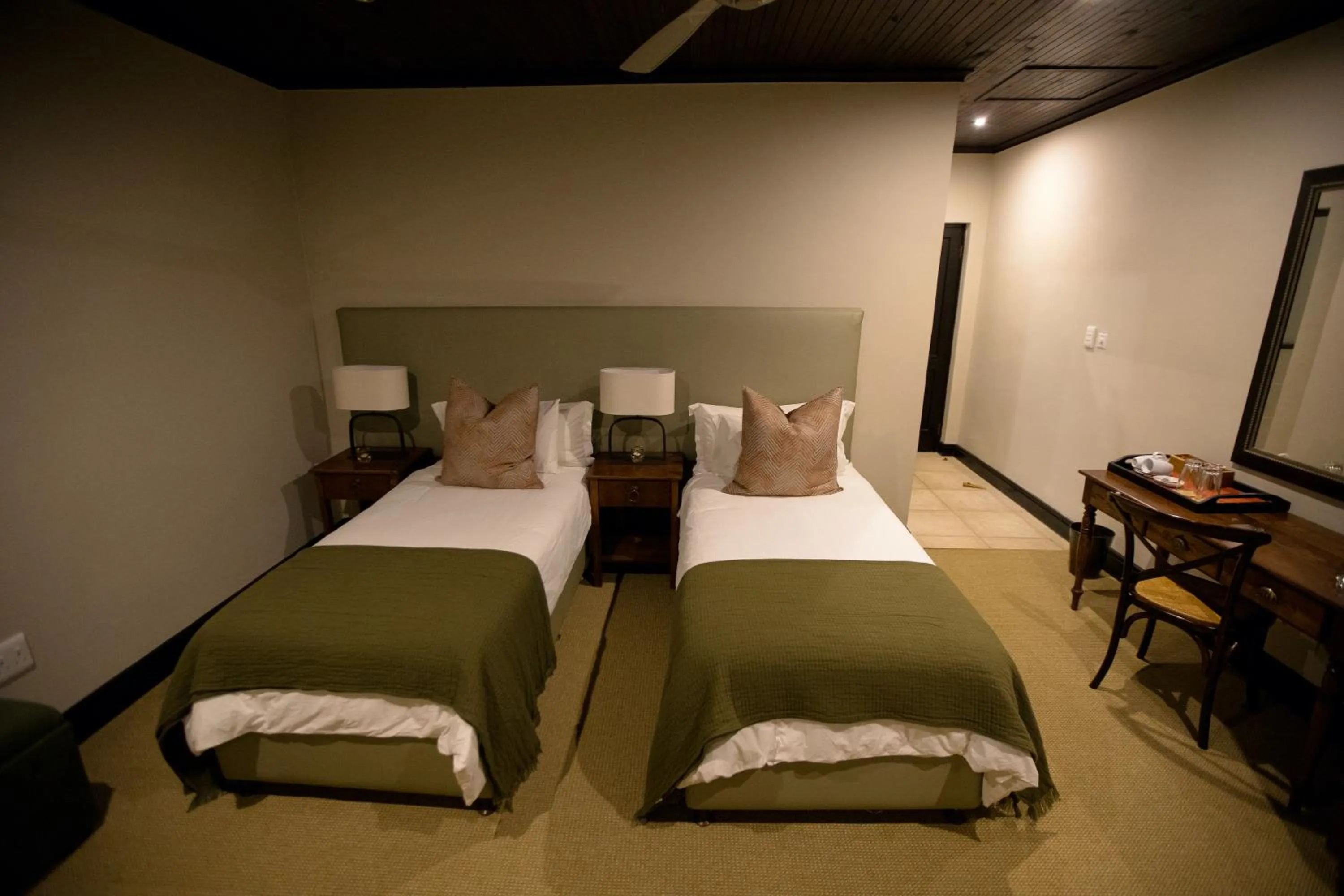 Photo of the whole room, Bed in Swartberg Private Game Lodge