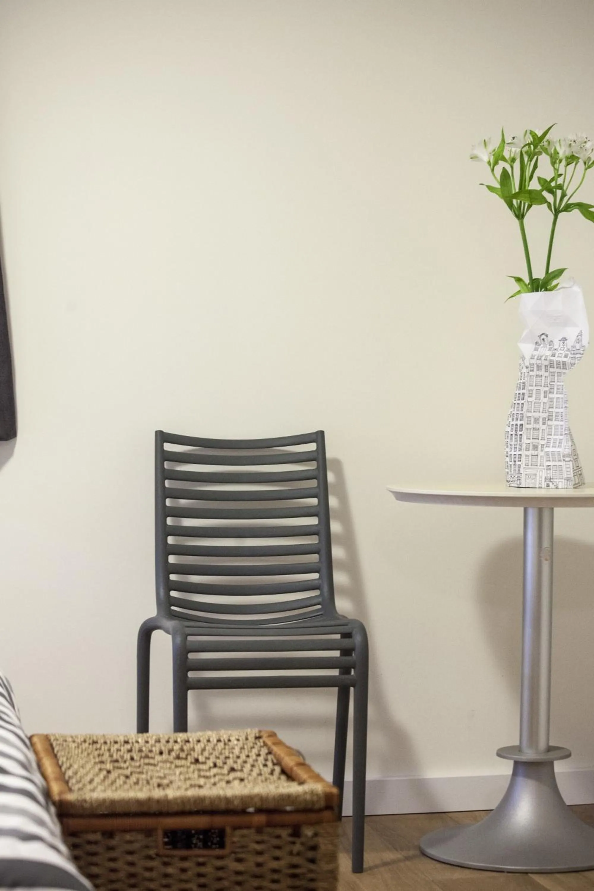 Seating area in Kuwadro Guesthouse Jordaan