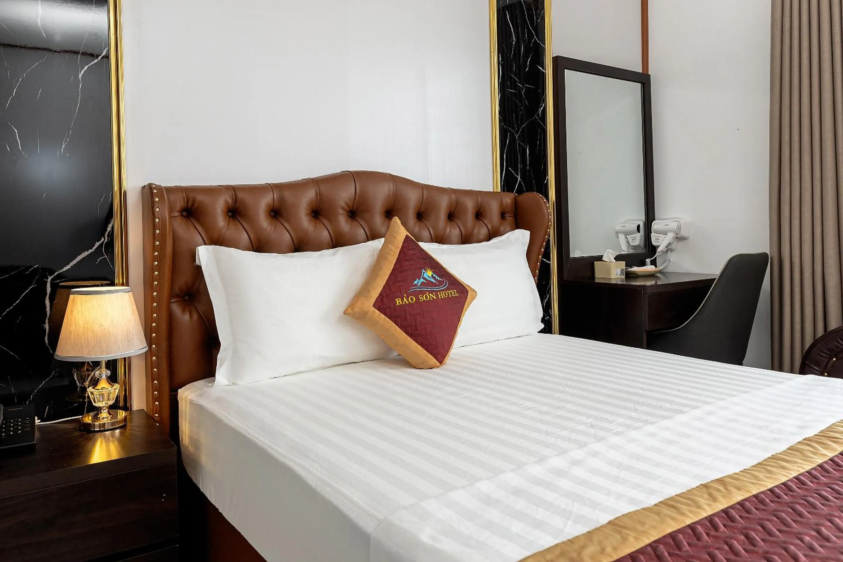 Bedroom in OYO 1238 Bao Son Hotel