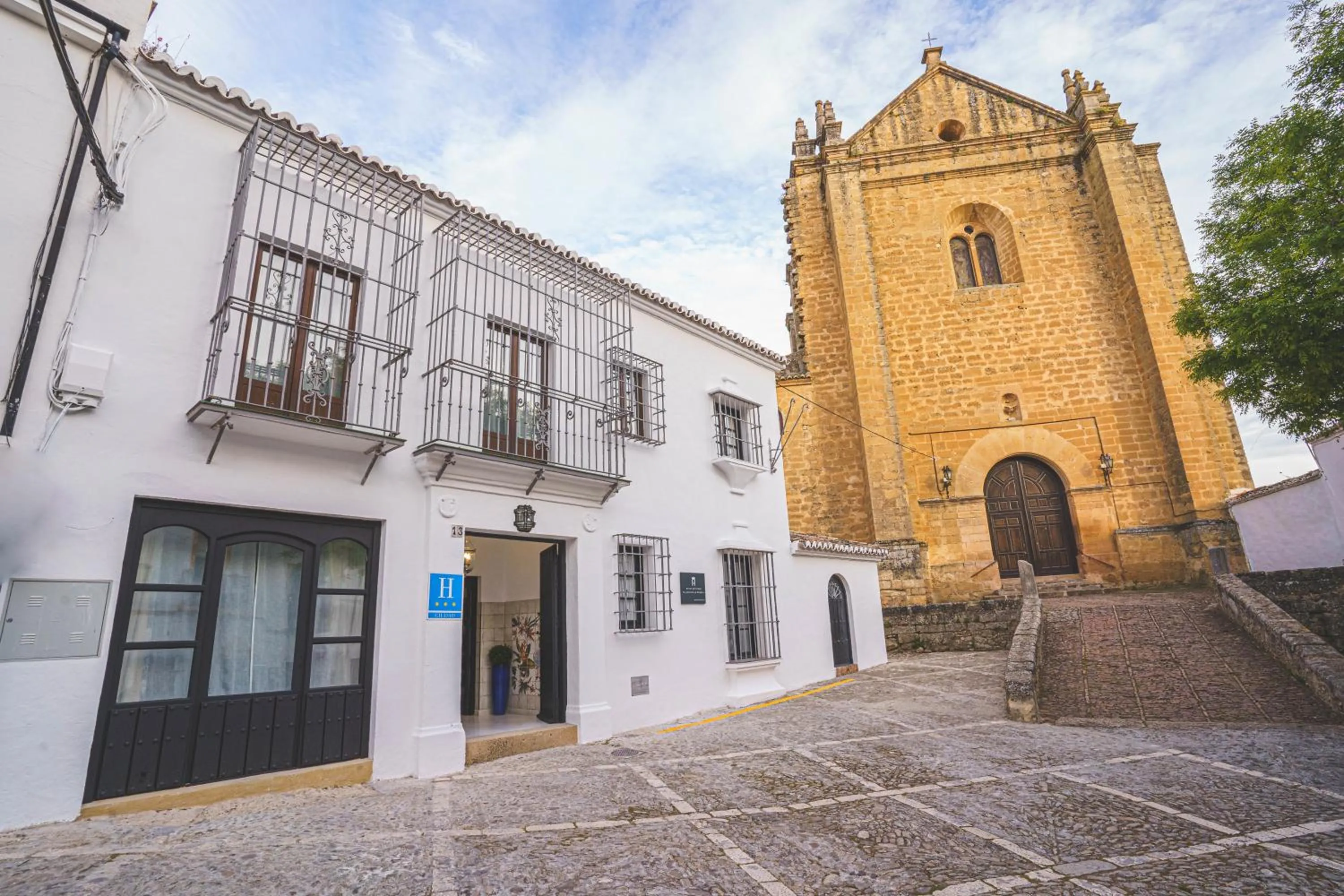 Property building in Hotel Boutique Palacio De La Duquesa