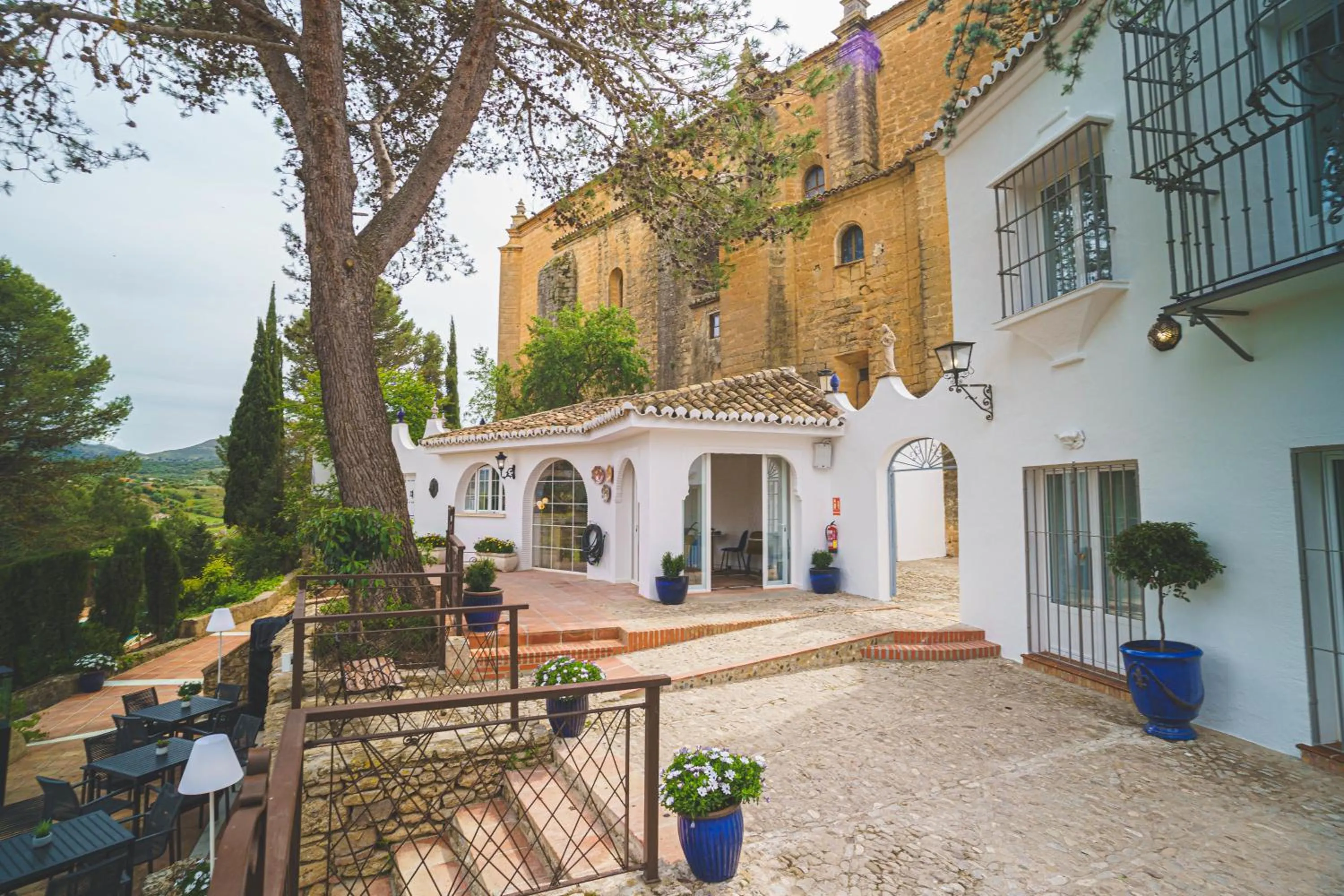 Property building in Hotel Boutique Palacio De La Duquesa