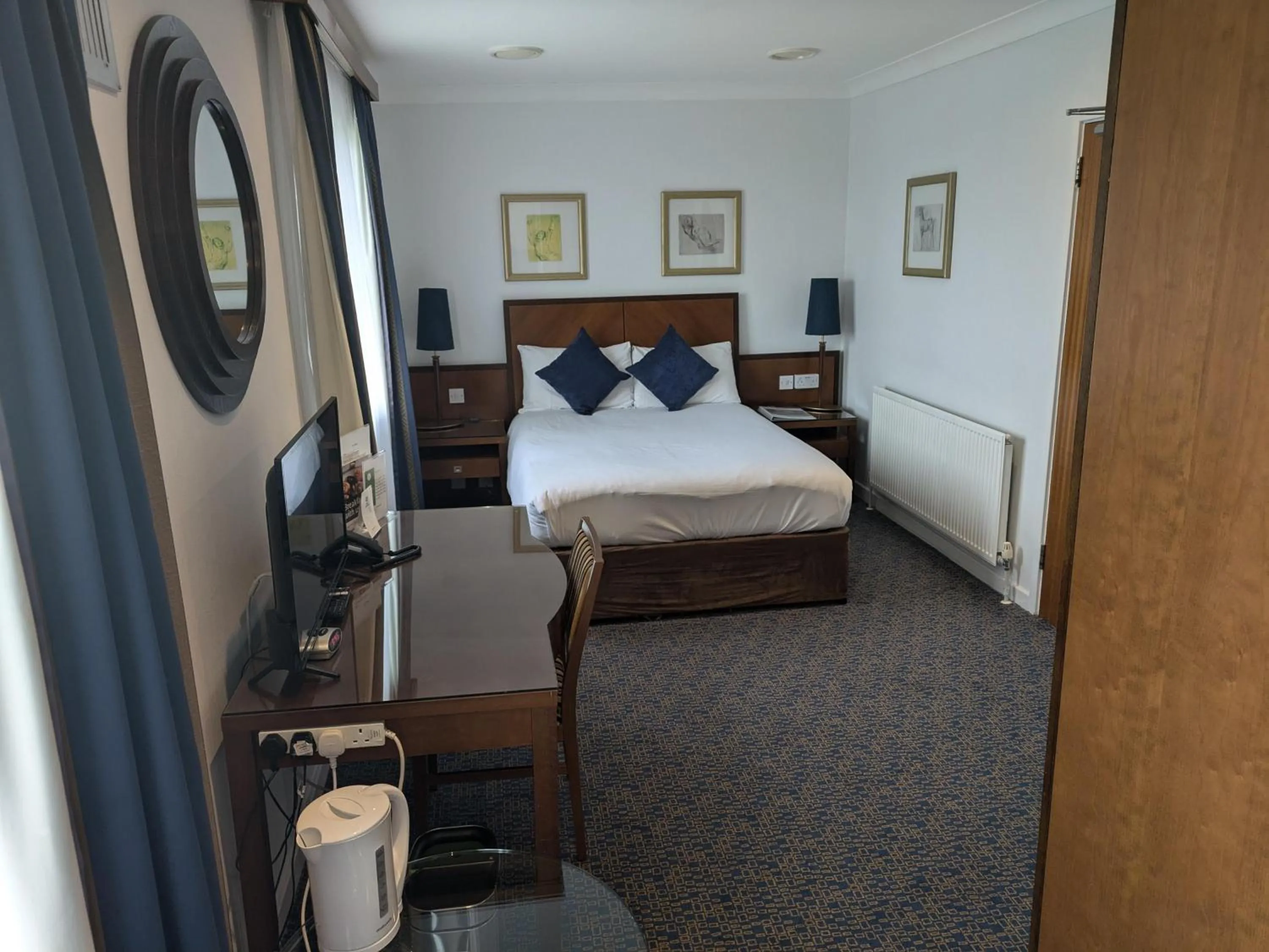 Bedroom, Bed in Best Western Homestead Court Hotel