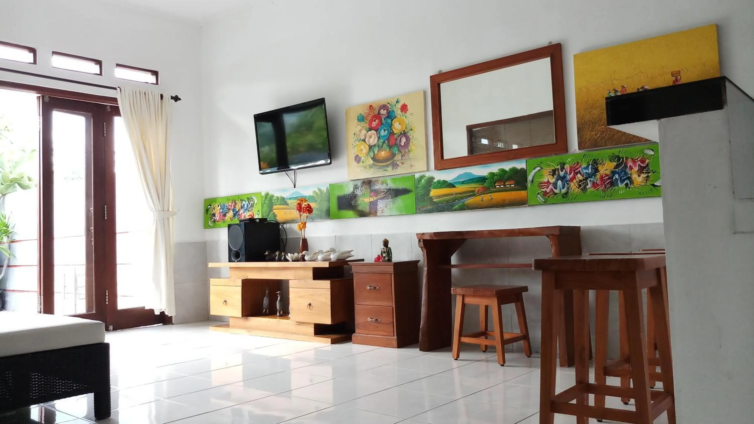 TV and multimedia in Villa Dencarik