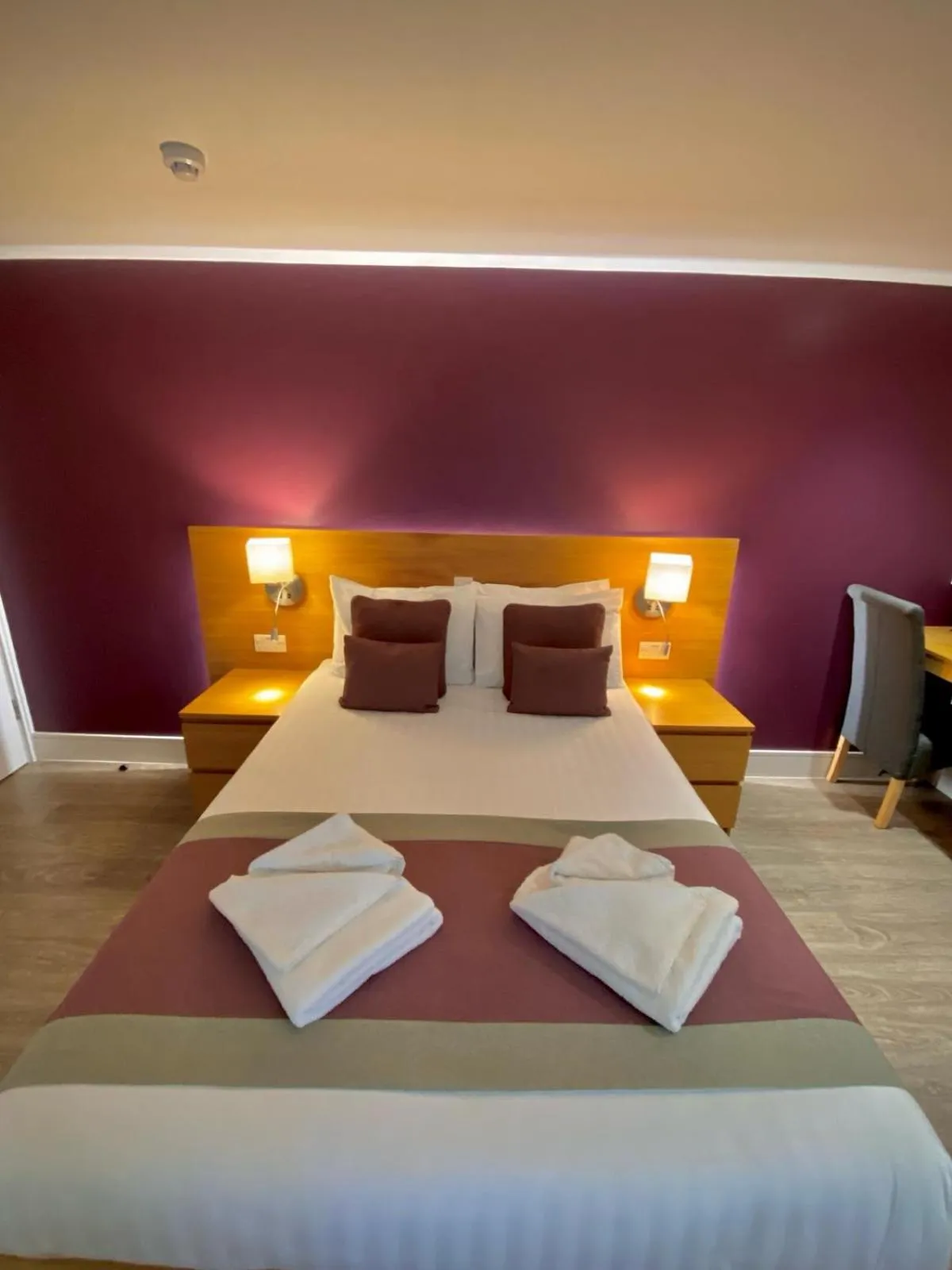 Bed in Holtwhites Hotel