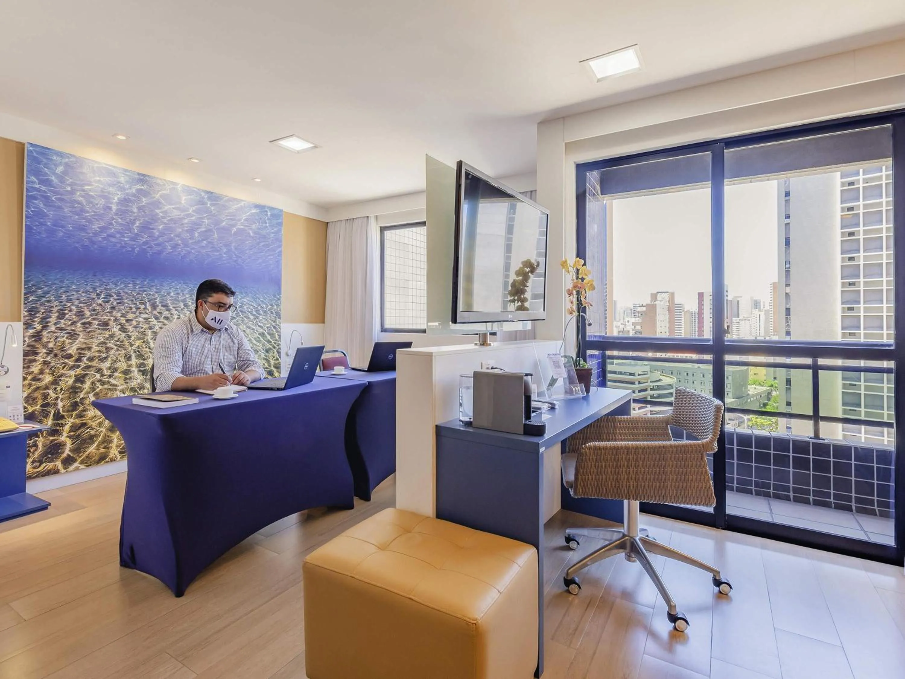 Seating area in Mercure Fortaleza Meireles