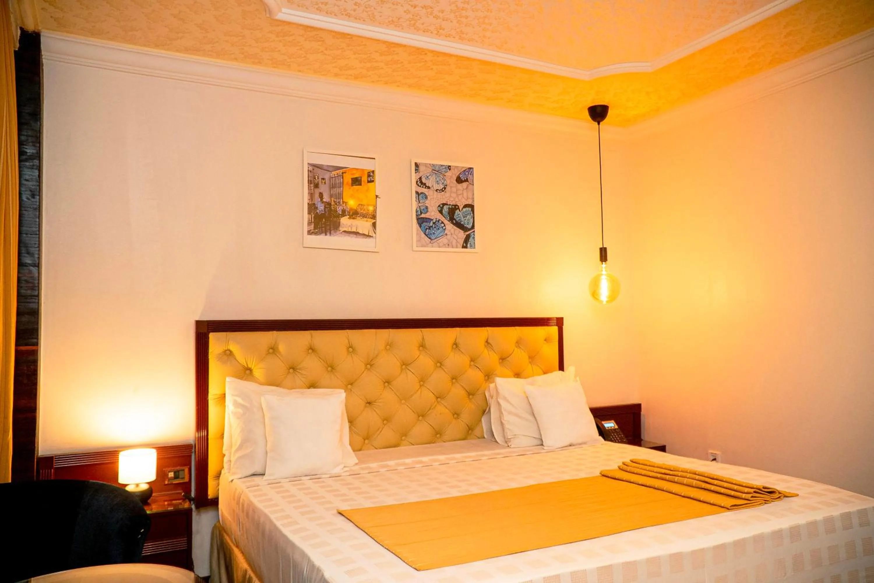 Bedroom, Bed in Sultani River