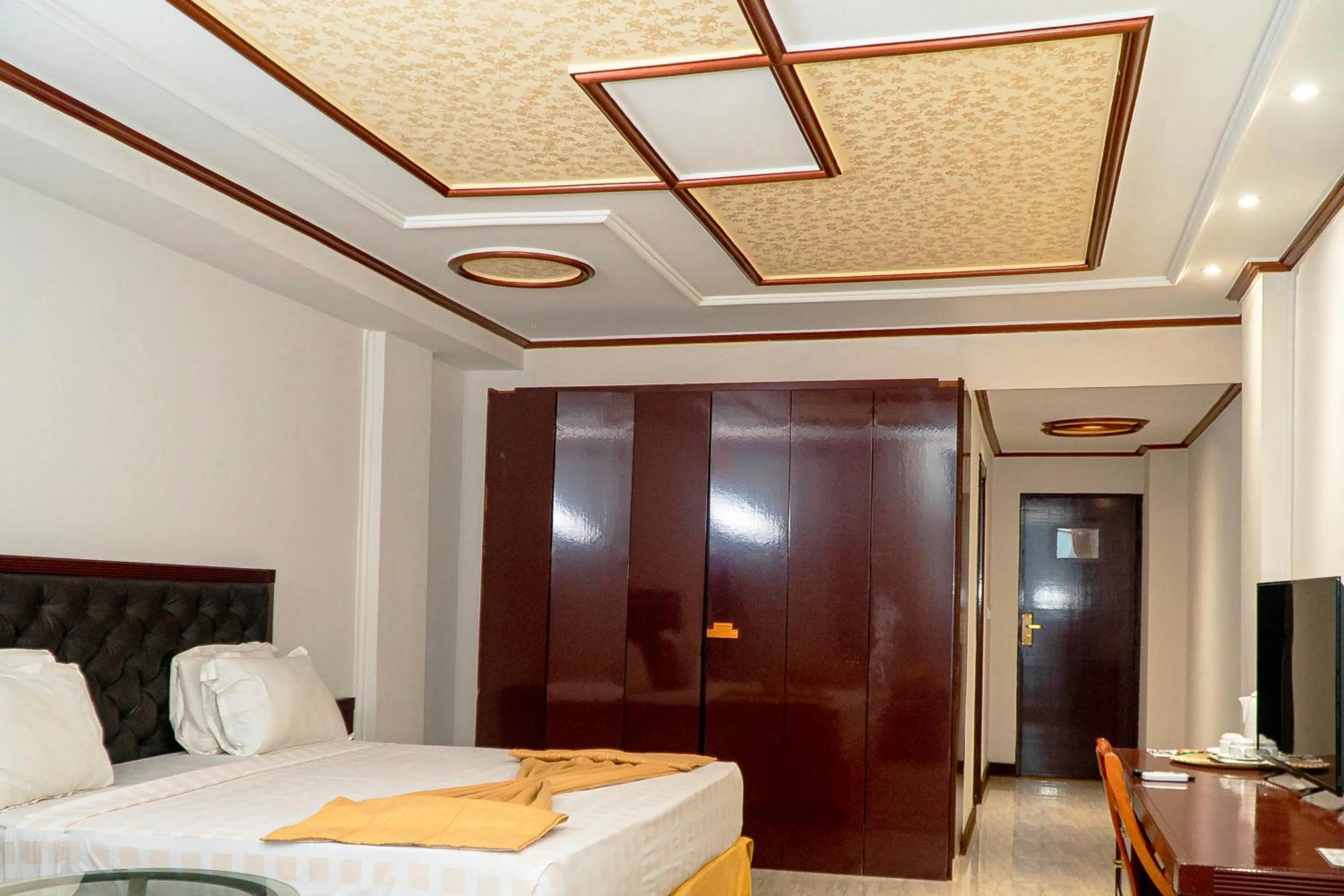 Photo of the whole room, Bed in Sultani River