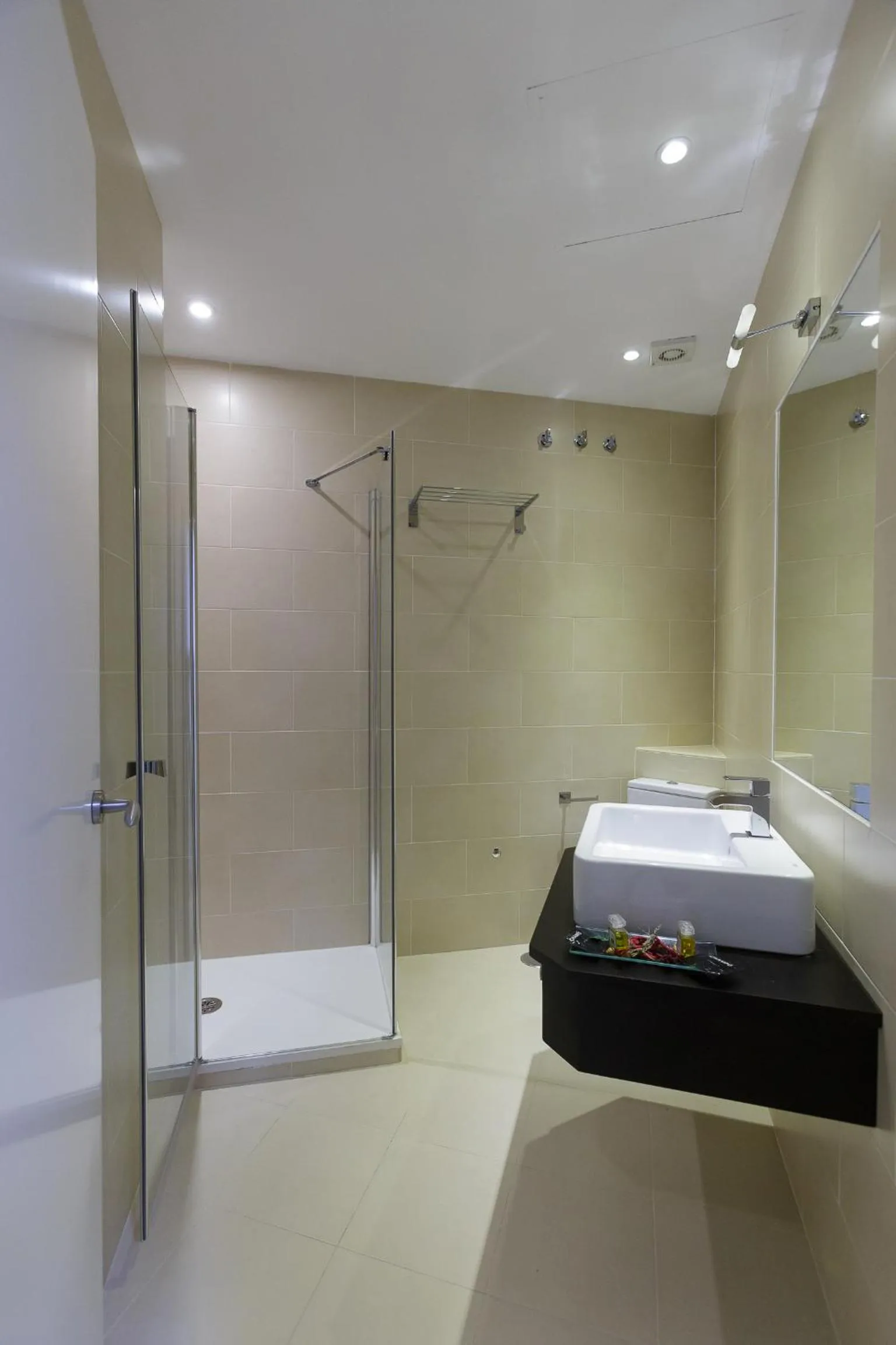 Bathroom, Bed in Enlakruz