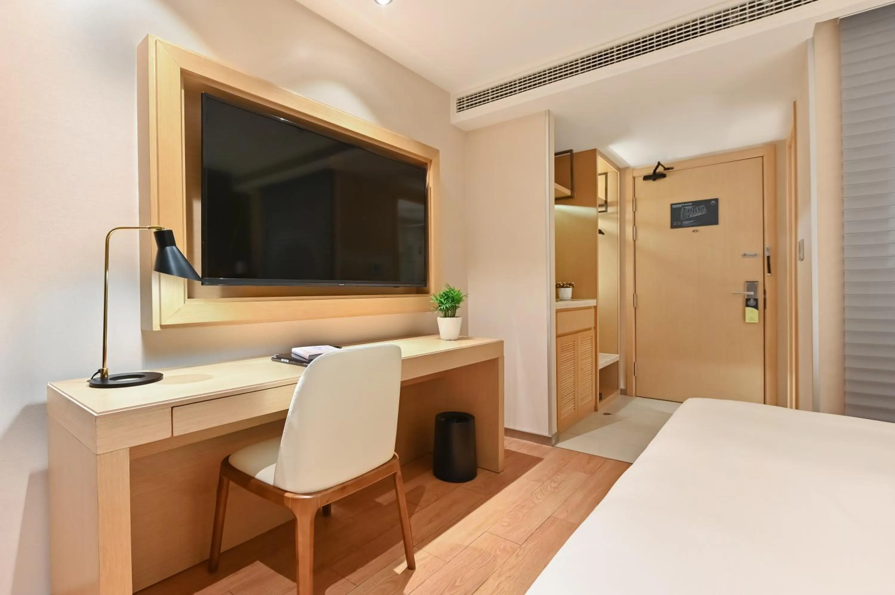 Bed in Atour X Hotel West Nanjing Road