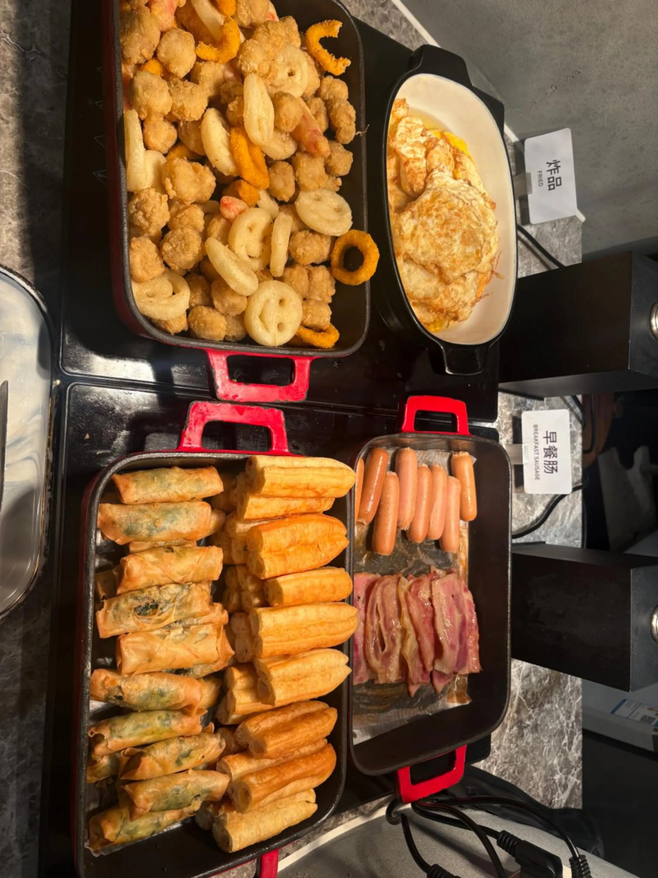 Restaurant/places to eat in Atour X Hotel West Nanjing Road