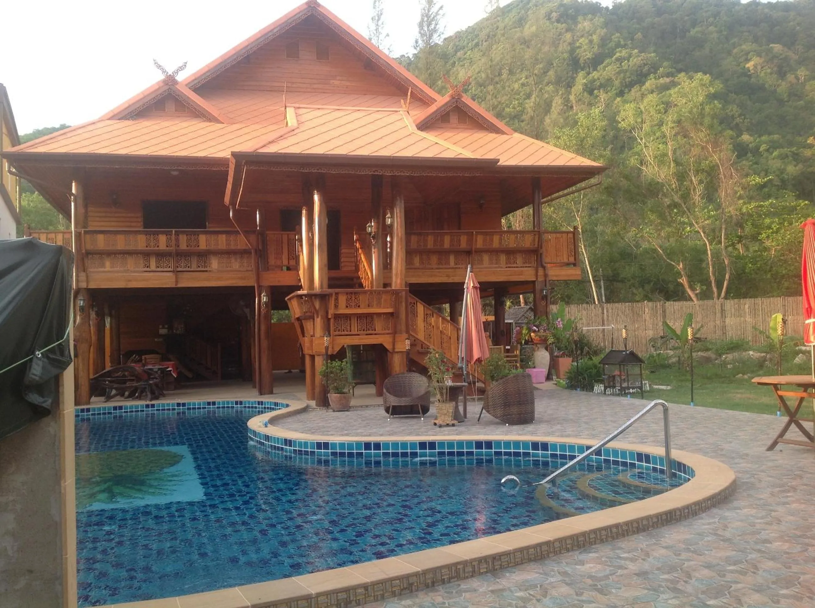 Property building in Golden Teak Resort Baan Sapparot