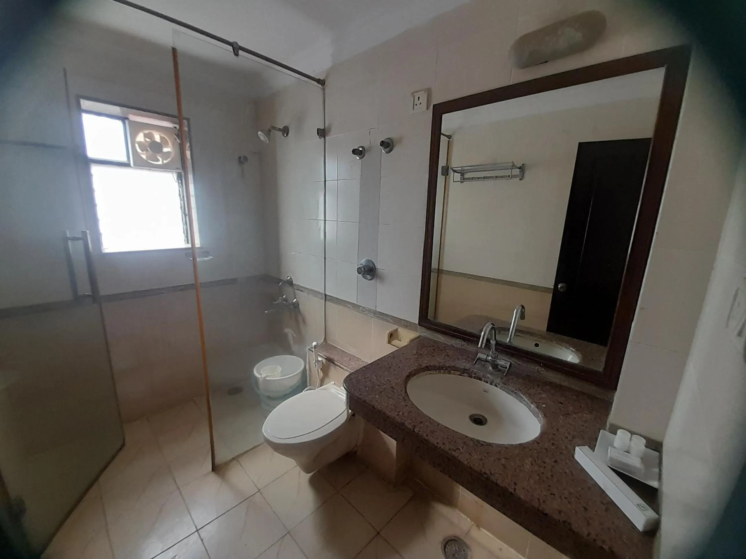 Bathroom in Hotel Prestige INN