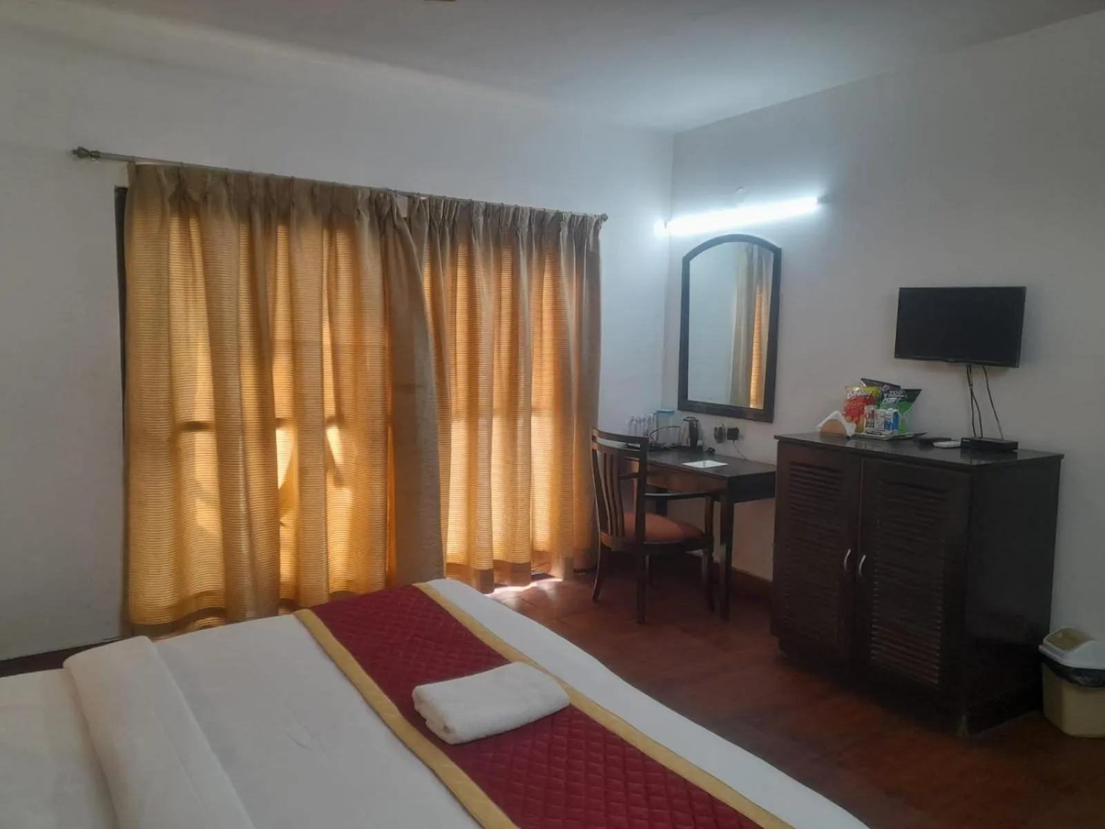 Bed in Hotel Prestige INN