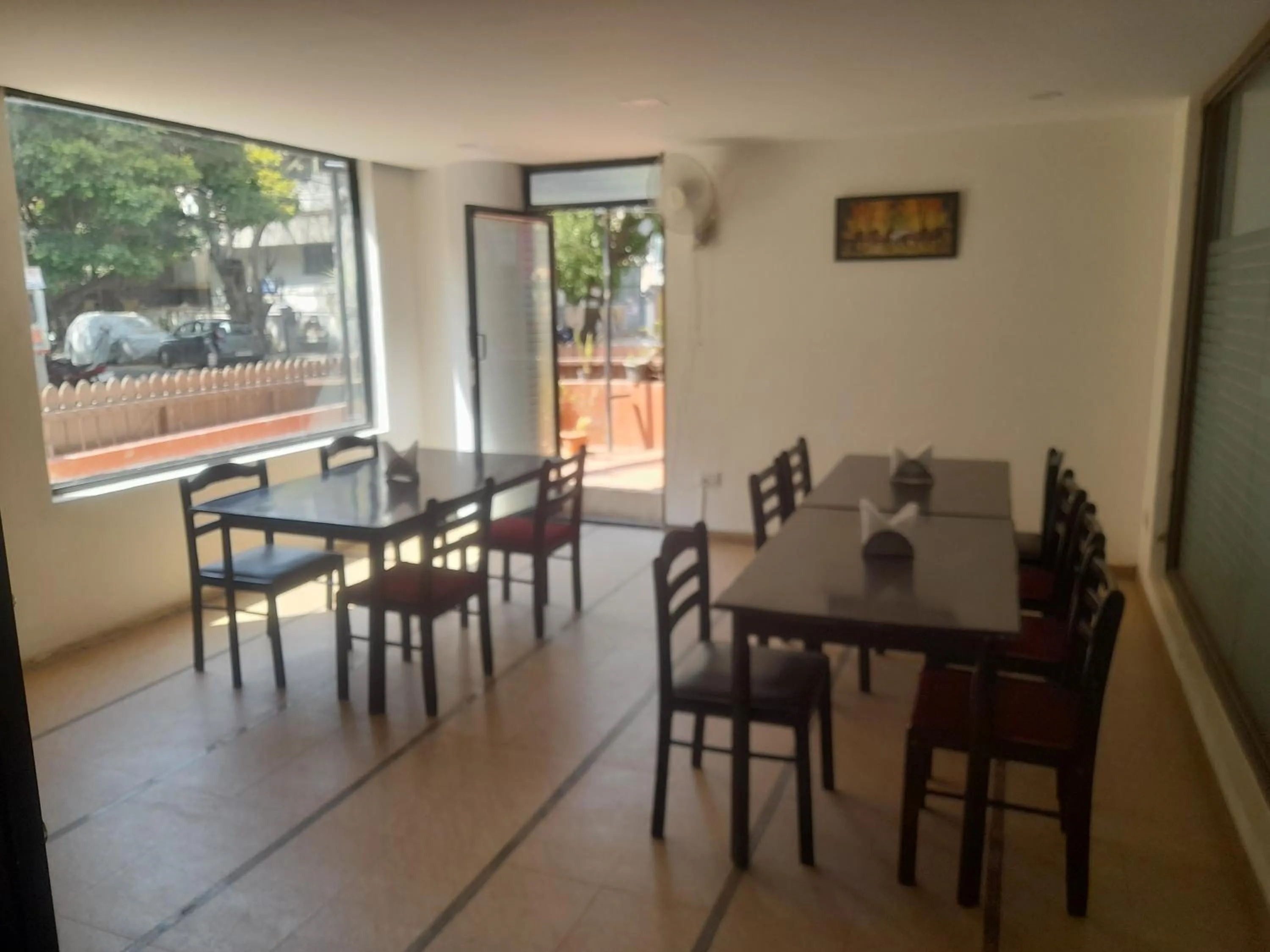 Restaurant/places to eat in Hotel Prestige INN