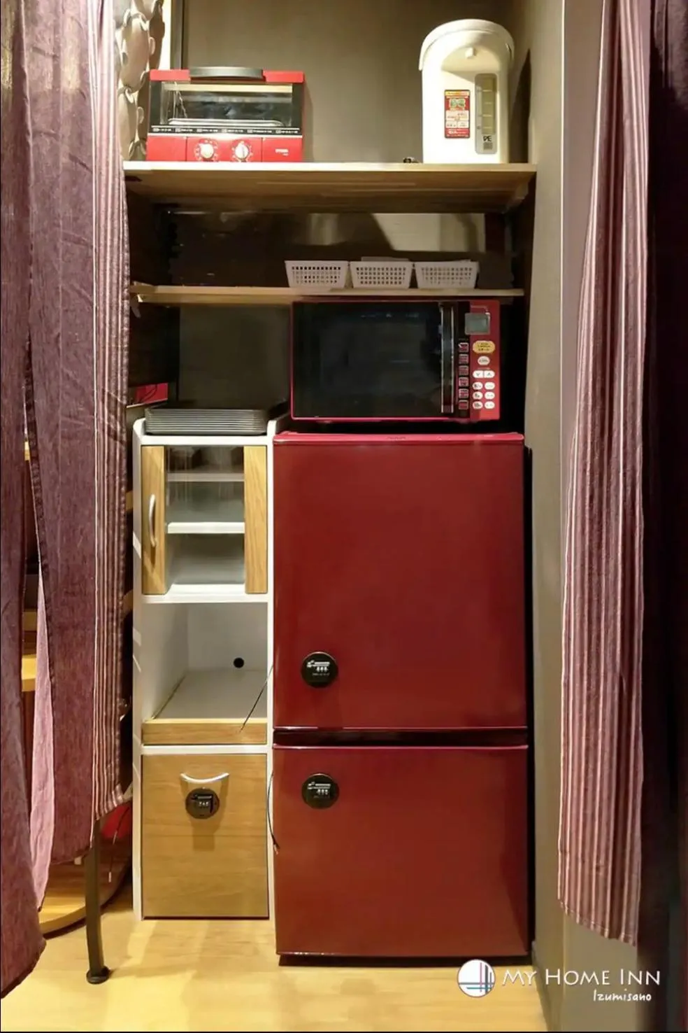 Kitchen or kitchenette in My Home Inn Izumisano