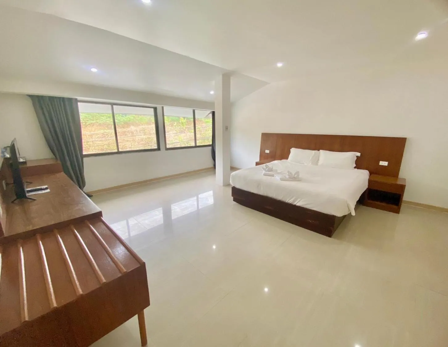 Bed in V Beach Resort