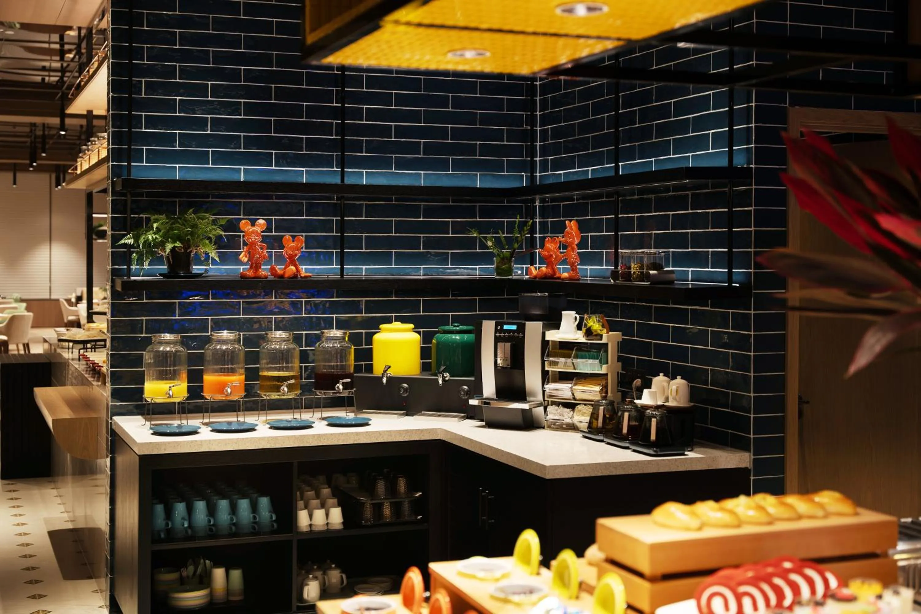 Restaurant/places to eat in SSAW Boutique Hotel Hangzhou Chengjun Grand Canal