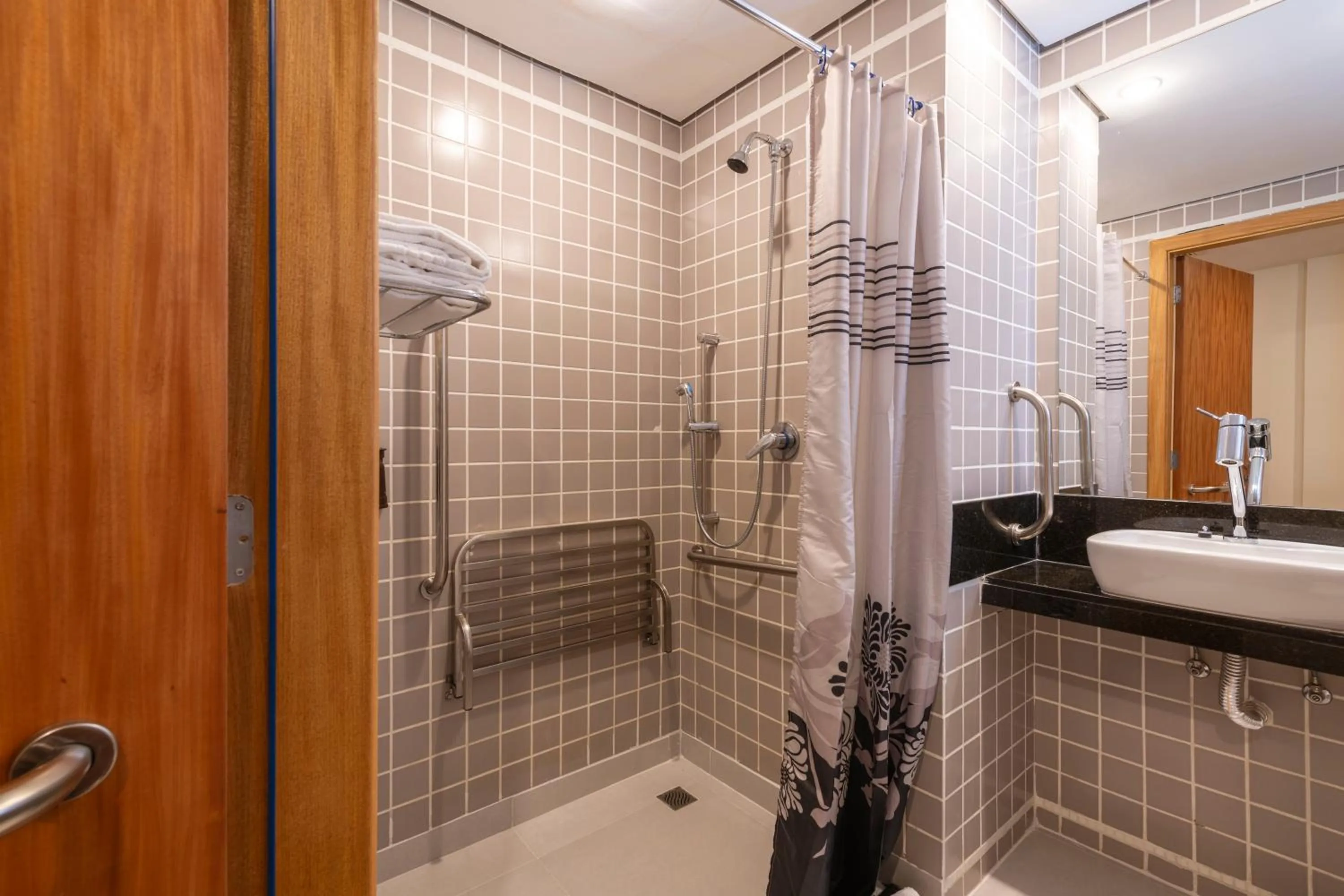 Bathroom in Pestana Curitiba