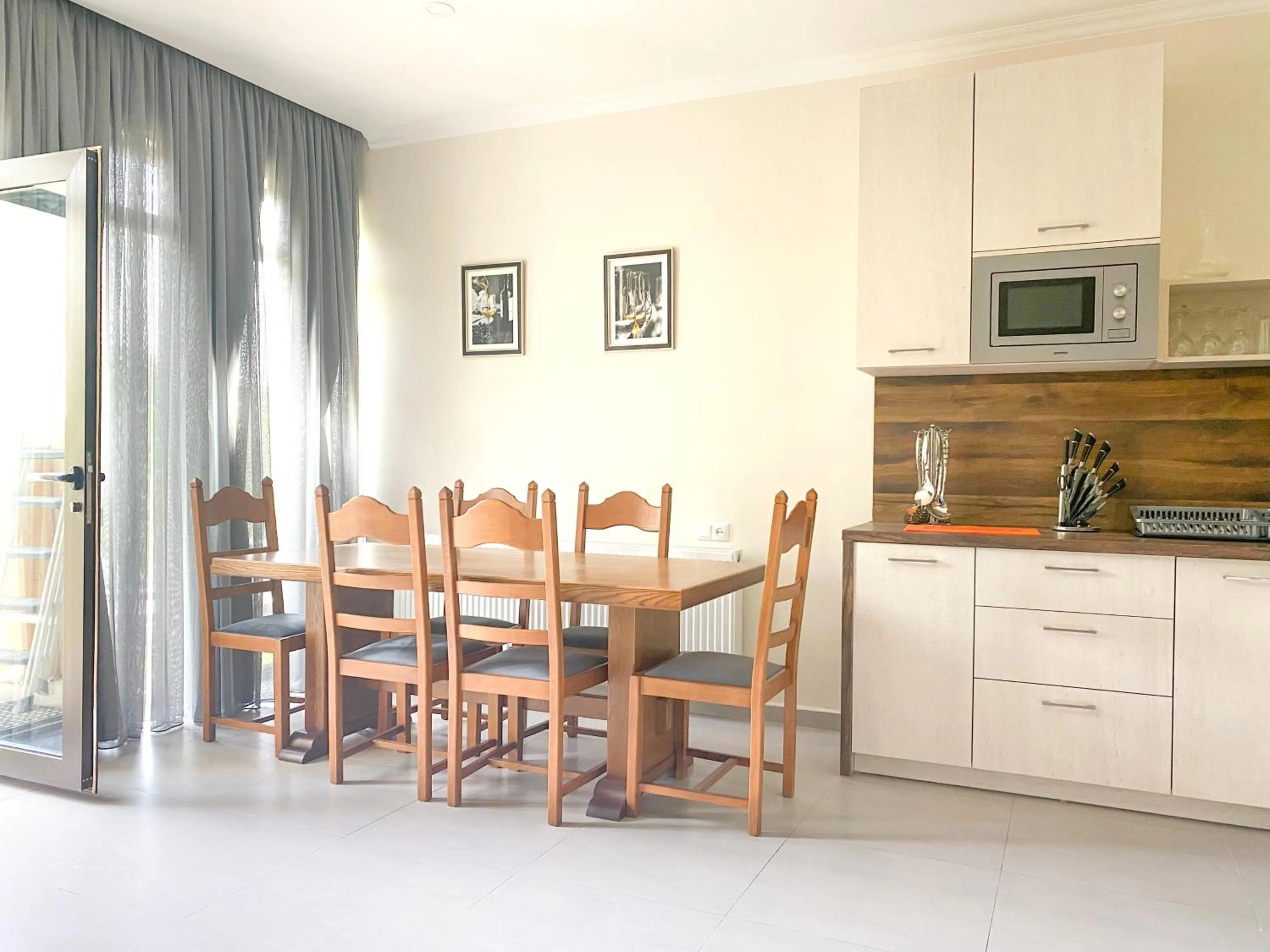 Lounge or bar in Villa Mtashi