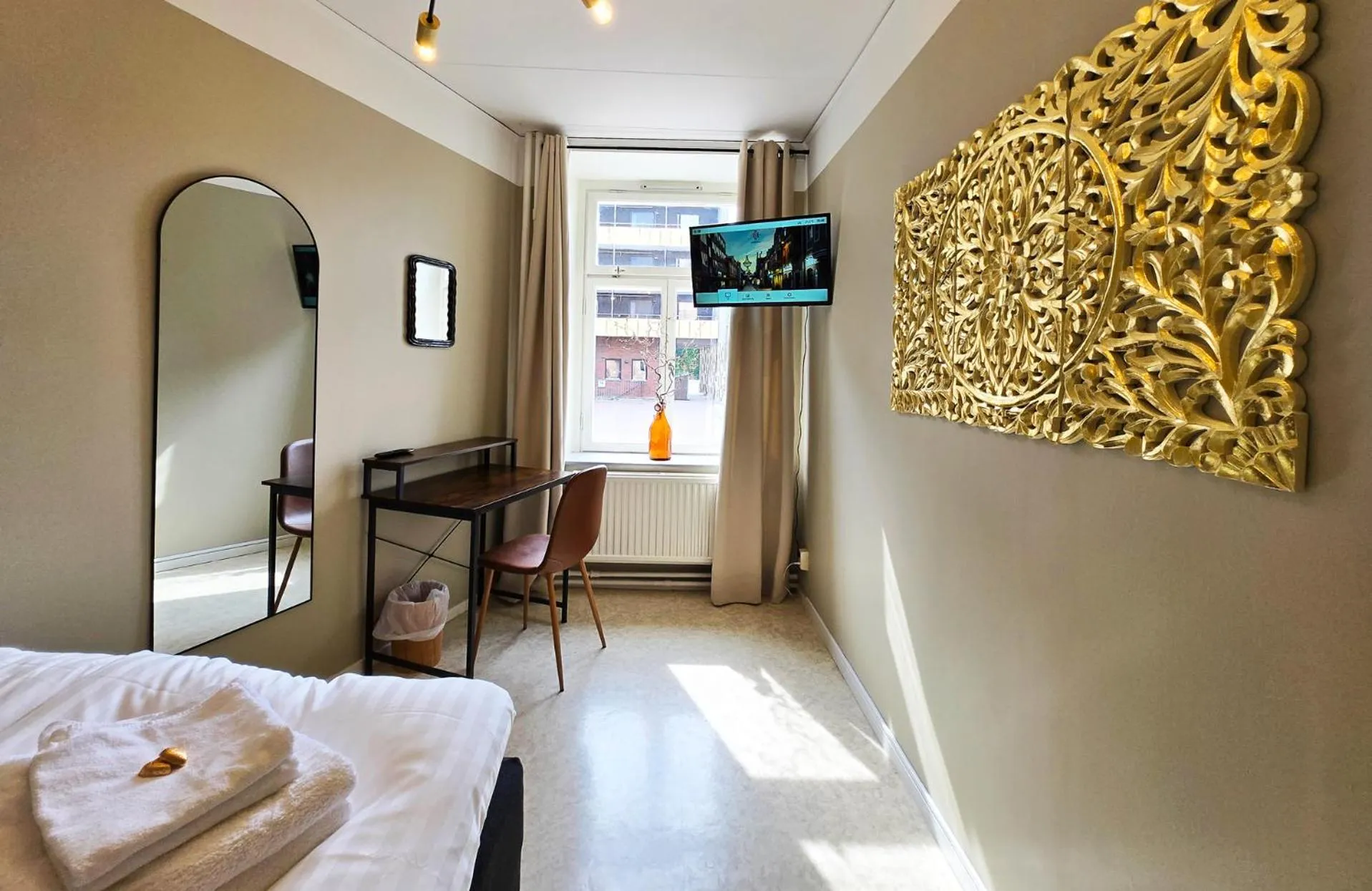 Photo of the whole room, Bed in Hotell Slottsgatan