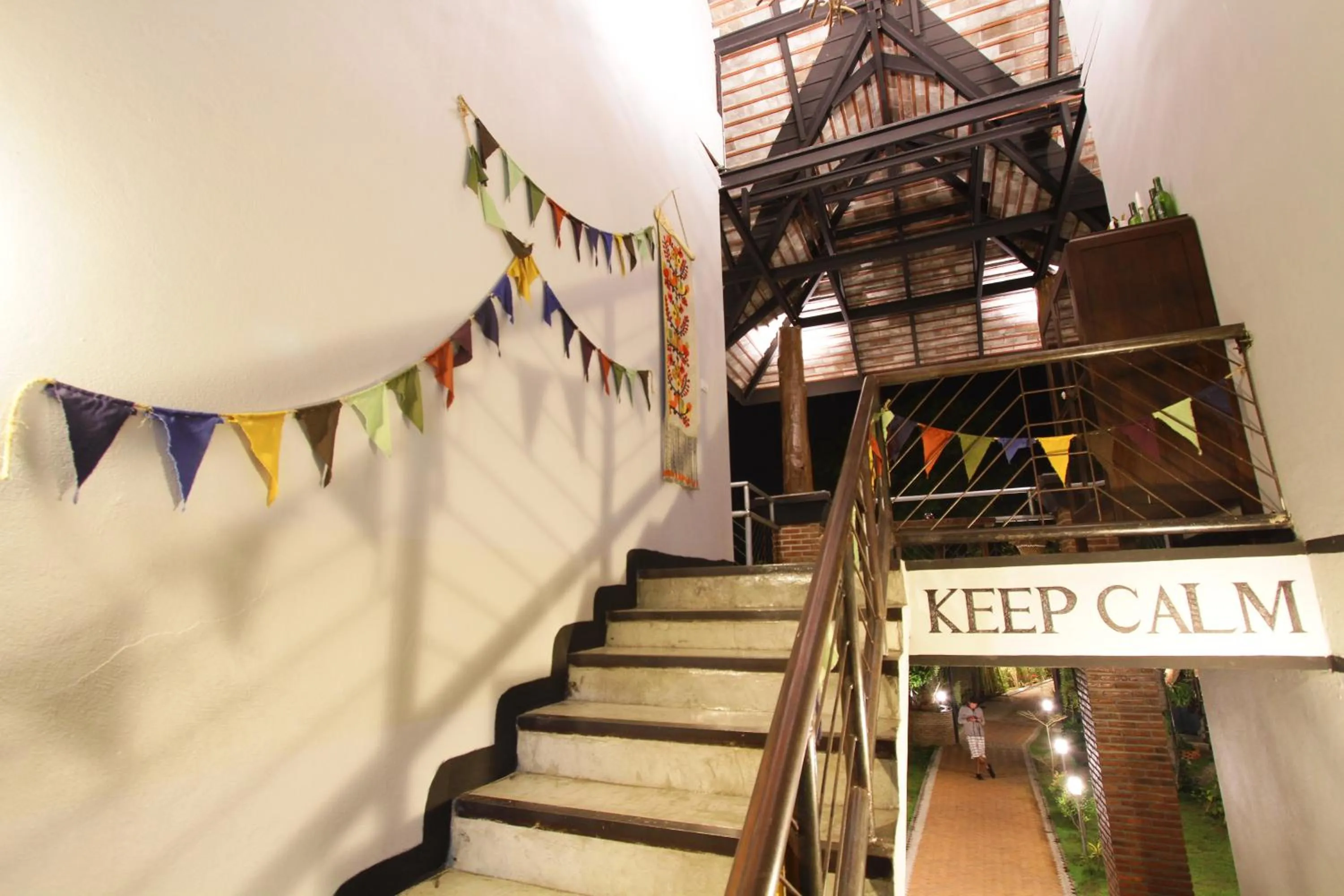 Area and facilities in Above The Sea Maesariang