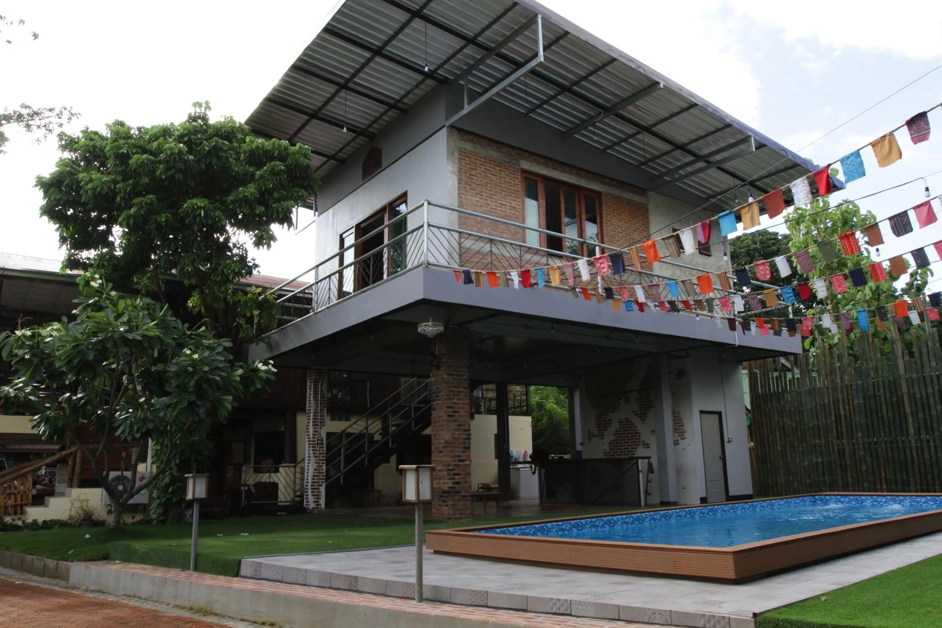 Property building in Above The Sea Maesariang