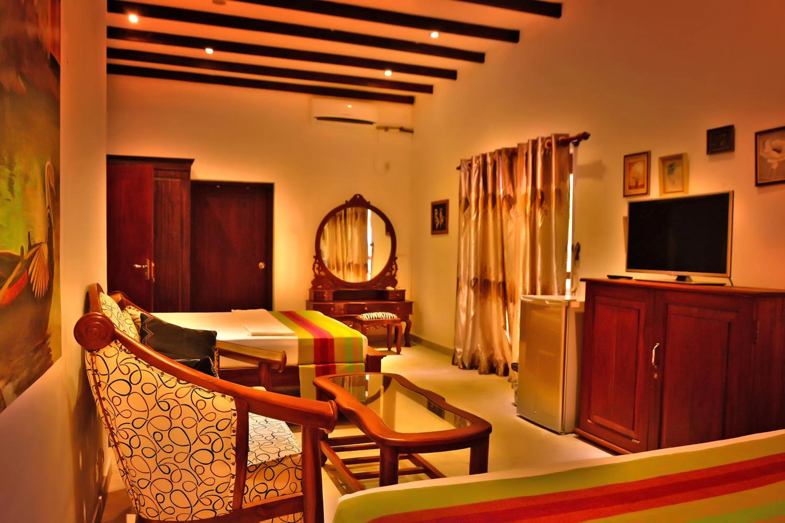 Photo of the whole room, TV/Entertainment Center in Lucas