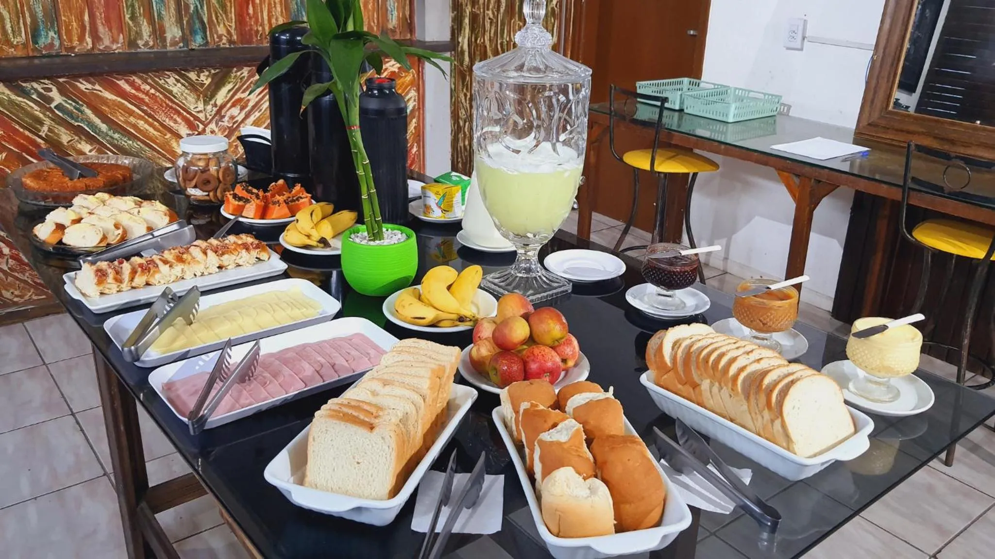 Breakfast in Open House Canasvieiras - OH HOTÉIS