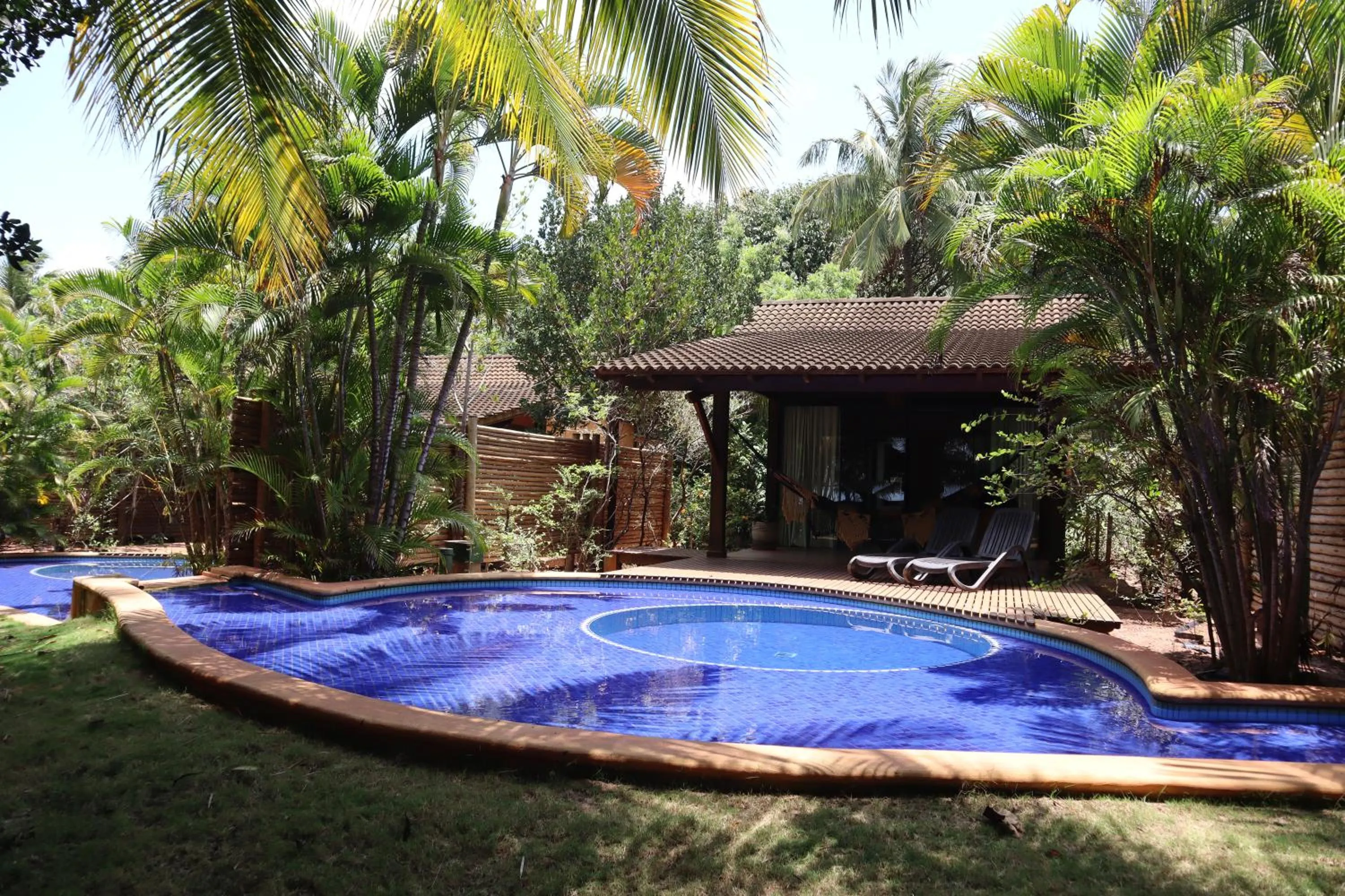 Swimming pool in Bupitanga Hotel