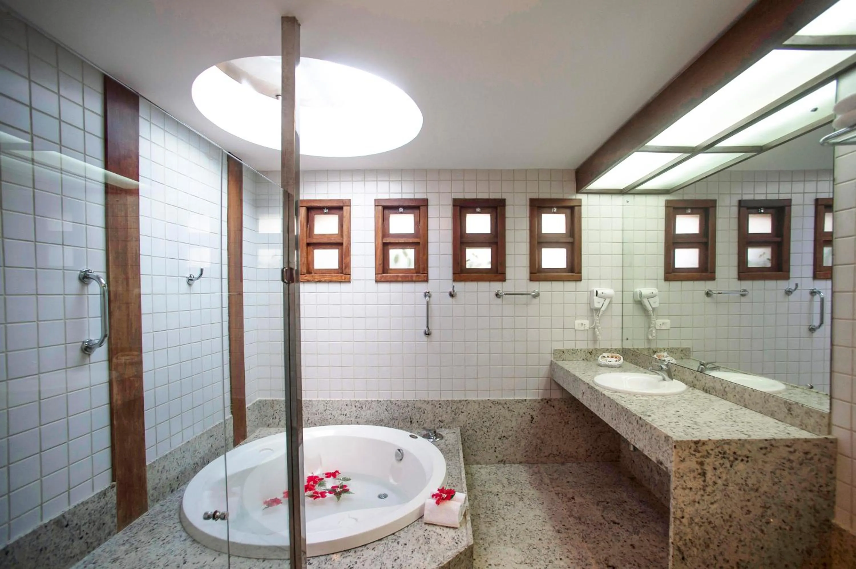 Bathroom in Bupitanga Hotel