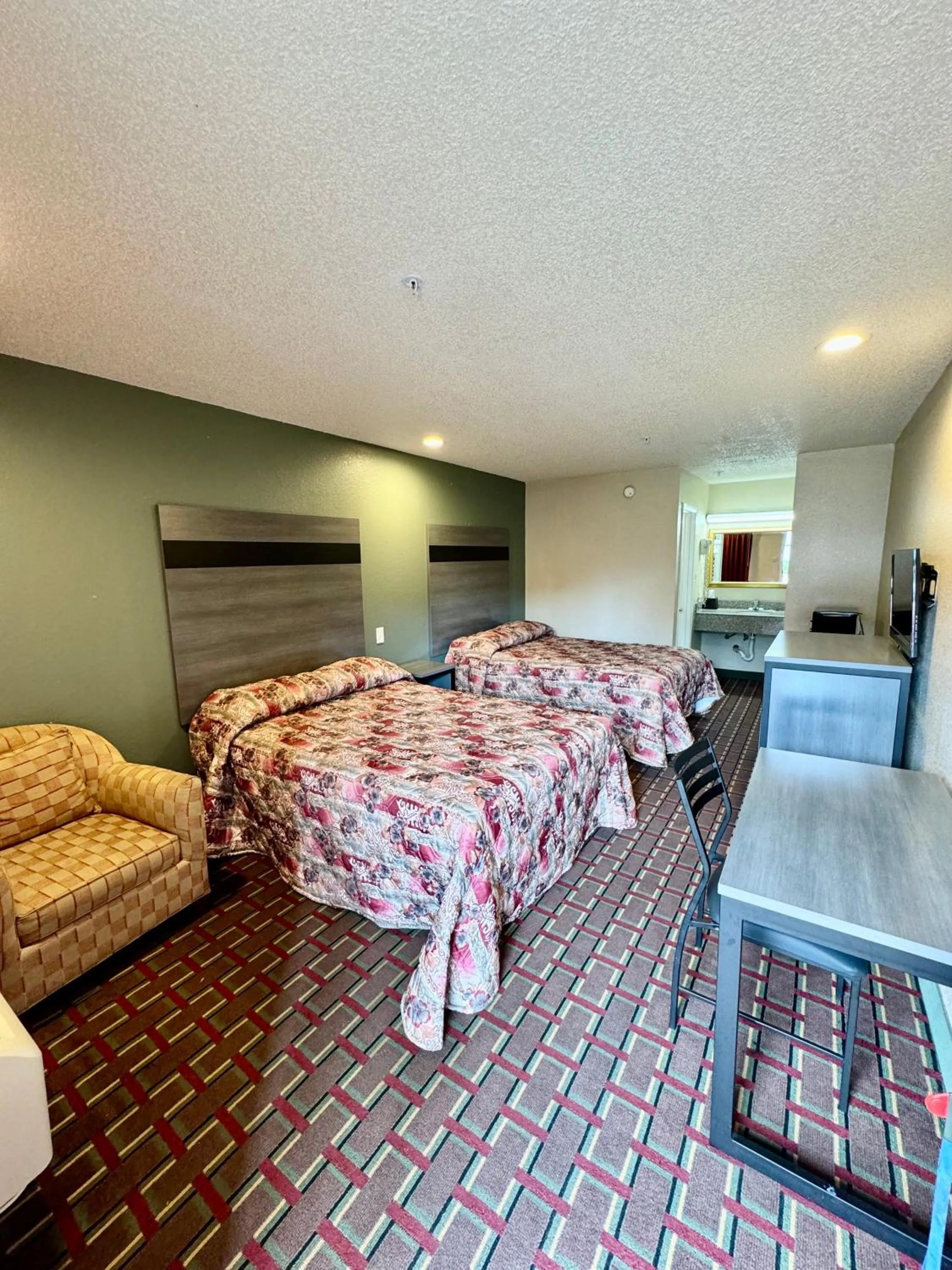 Bedroom in Seagoville Inn