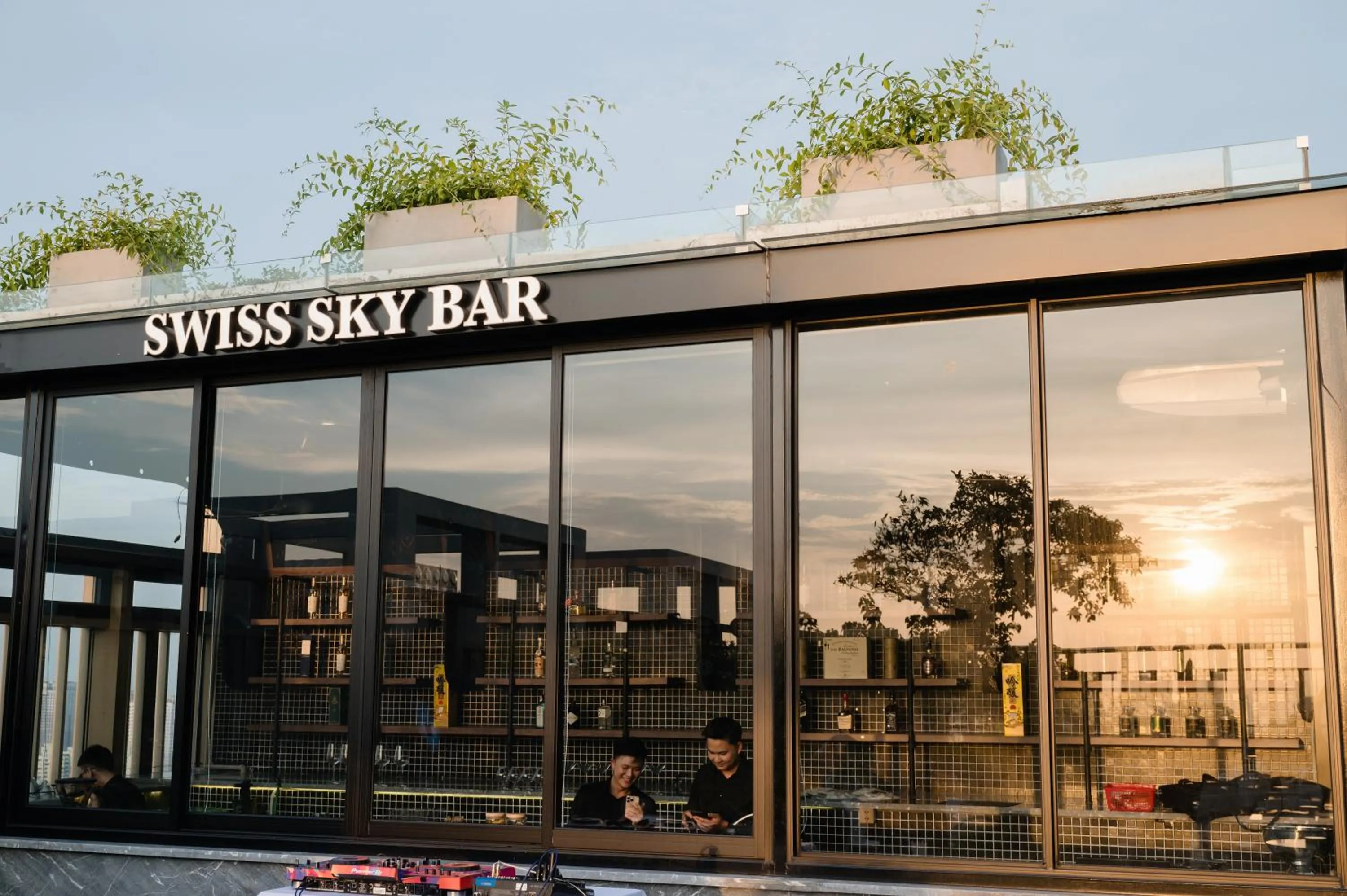 Lounge or bar in Epic Tower Swiss-Belresidences Hanoi