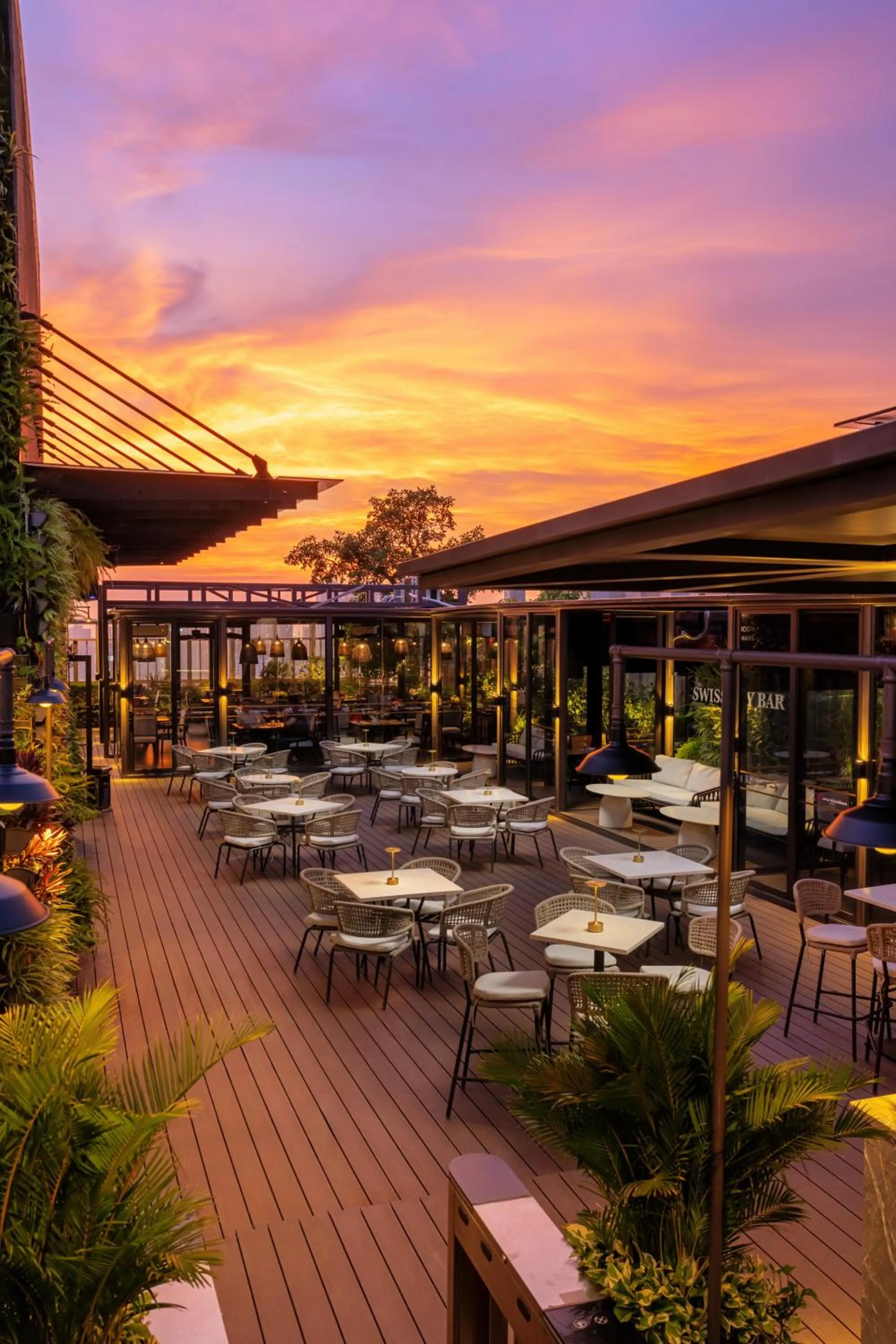 Lounge or bar in Epic Tower Swiss-Belresidences Hanoi