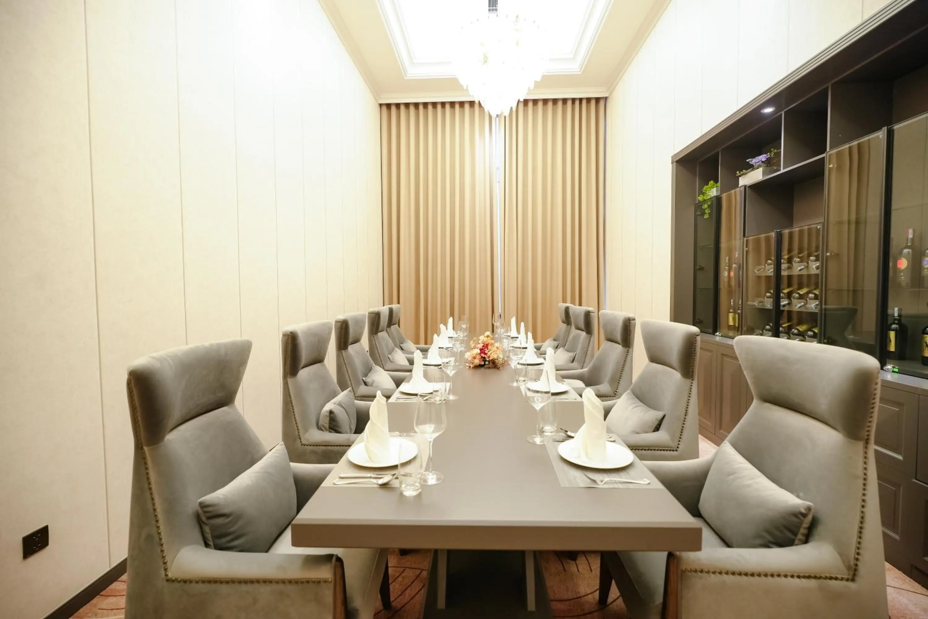 Restaurant/places to eat in Epic Tower Swiss-Belresidences Hanoi