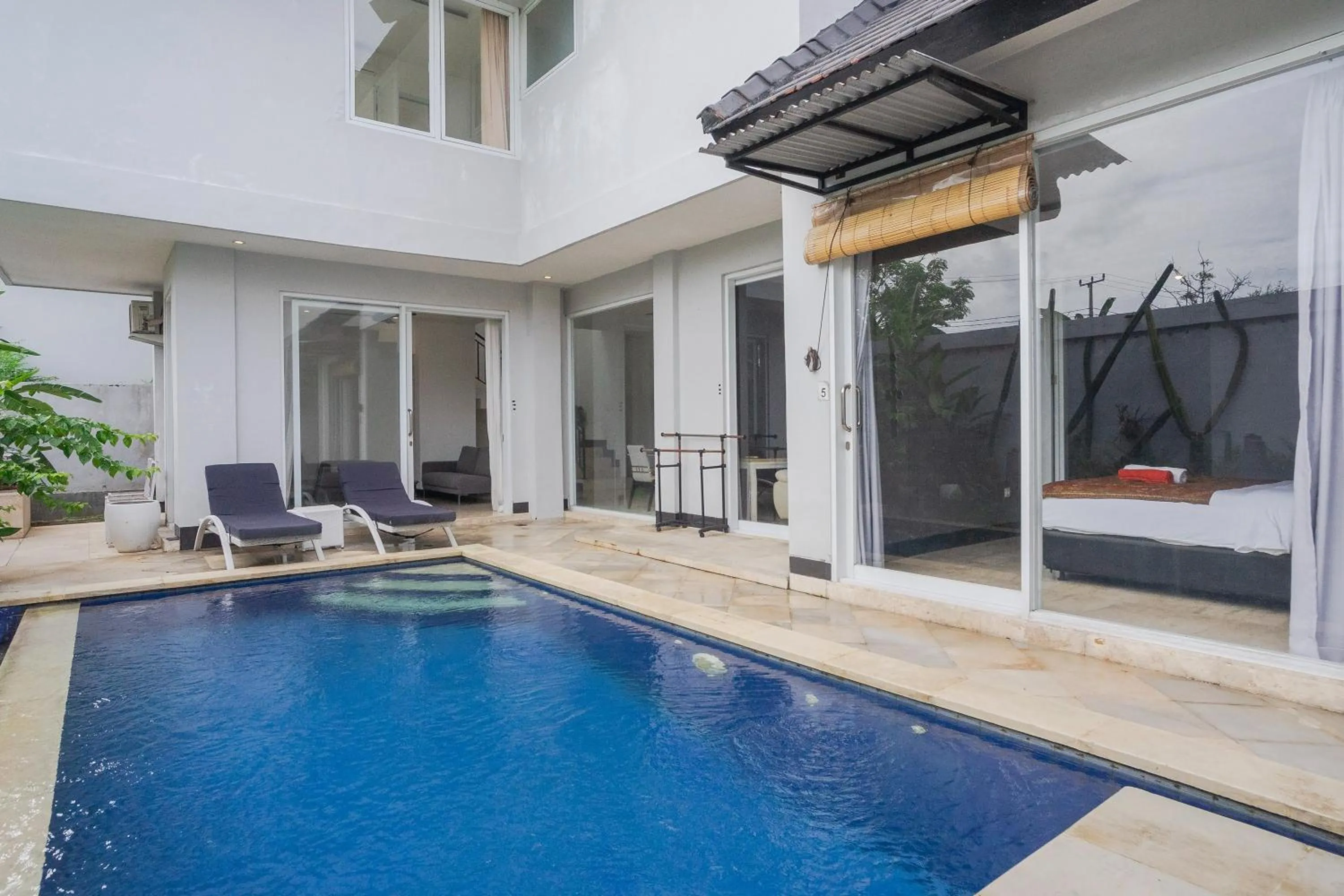 Swimming pool in Villa Blue Margarita Canggu