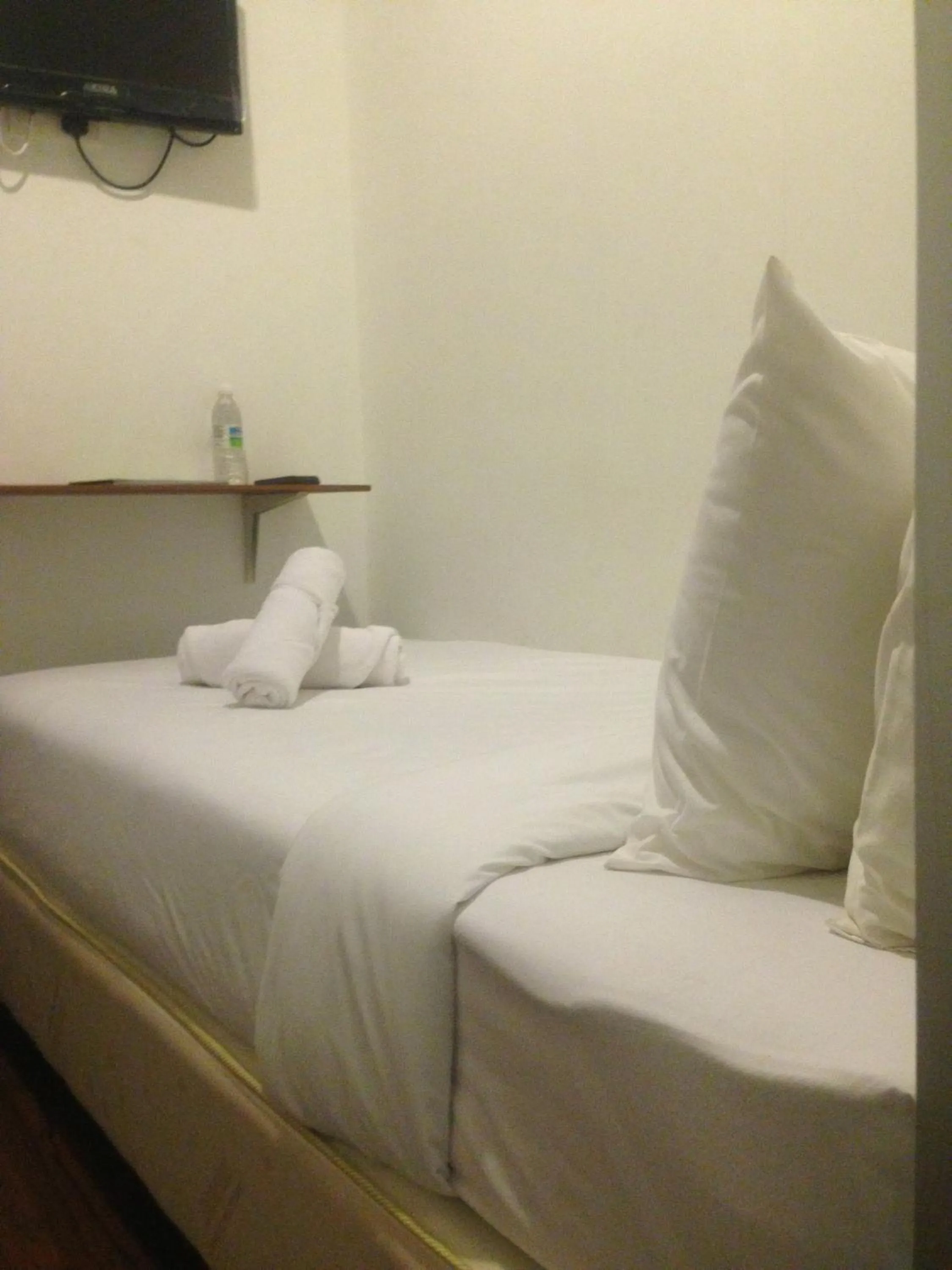 Bedroom, Bed in Woodpecker Lodge, Kuching