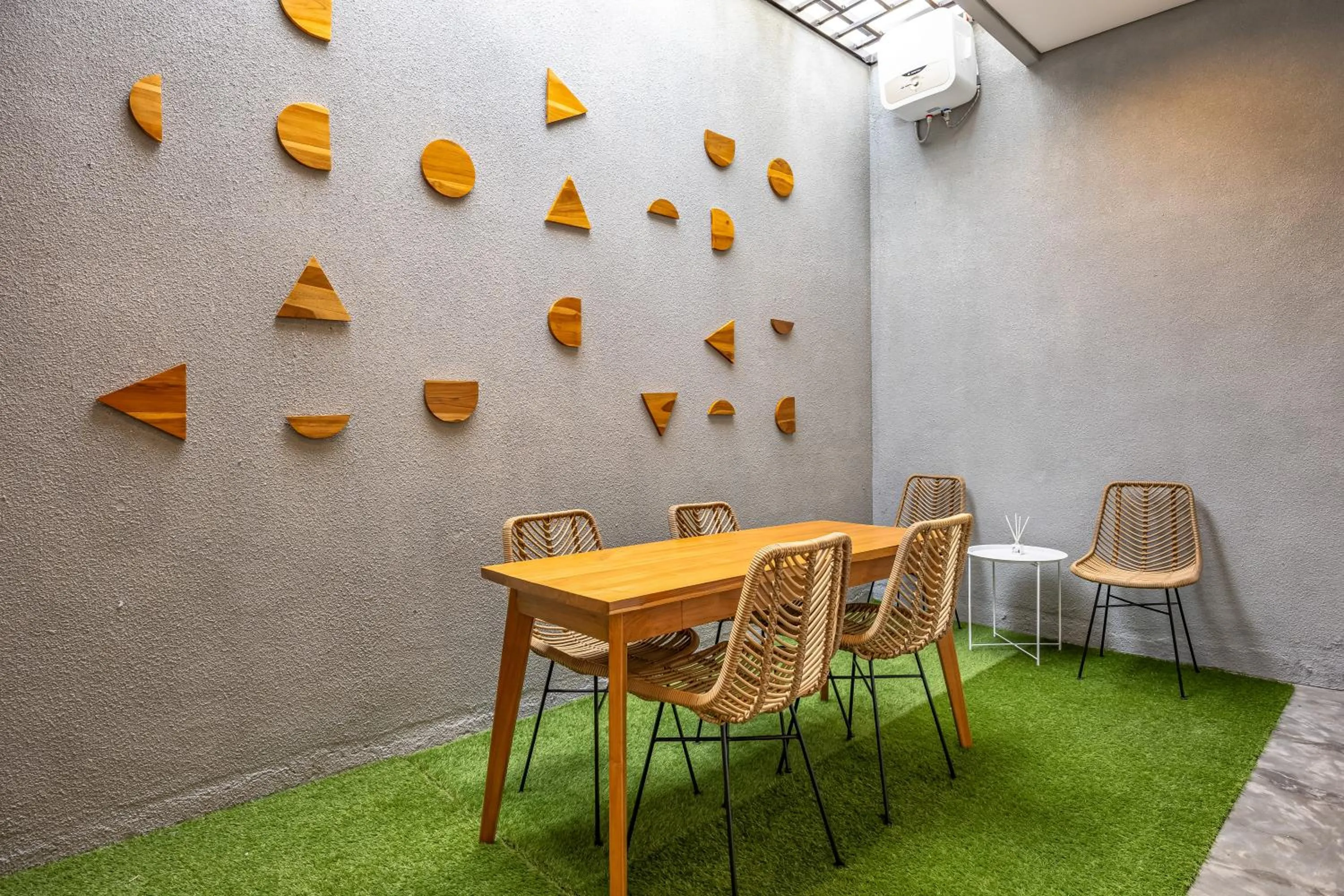 Dining area in Cove Ume Nerus Residences & Villa