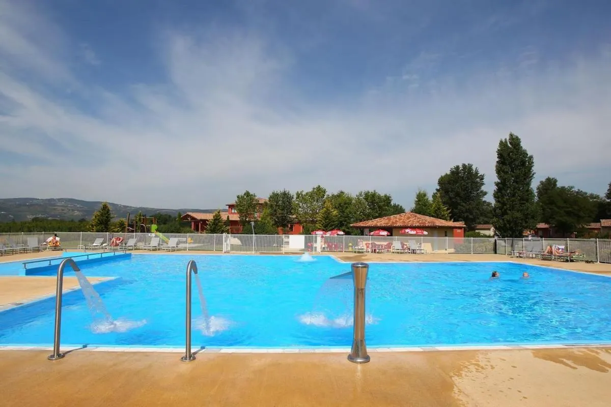 Swimming pool in Domaine d'Agrippa Valence