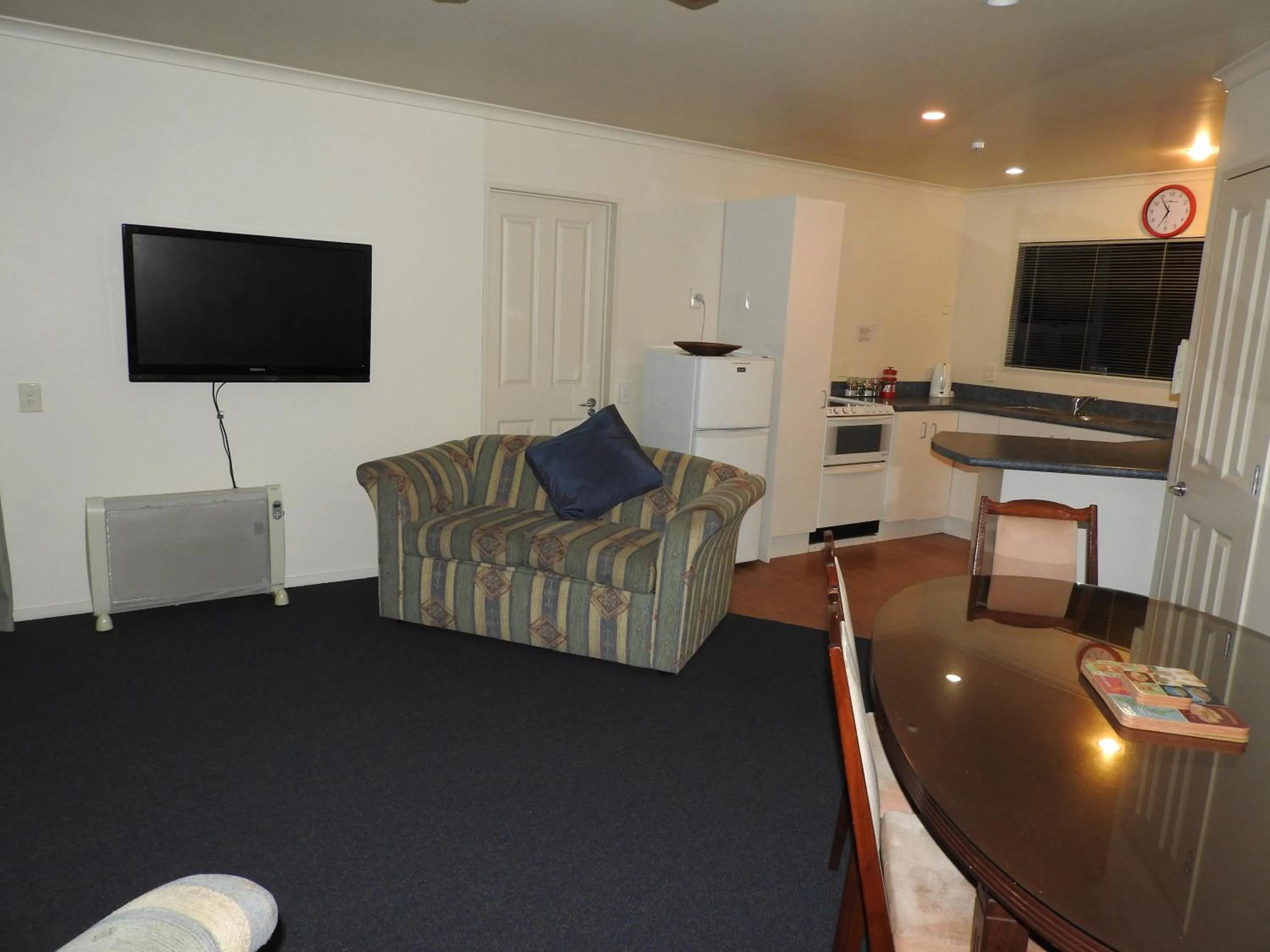 Kitchen or kitchenette in A'Abode Motor Lodge