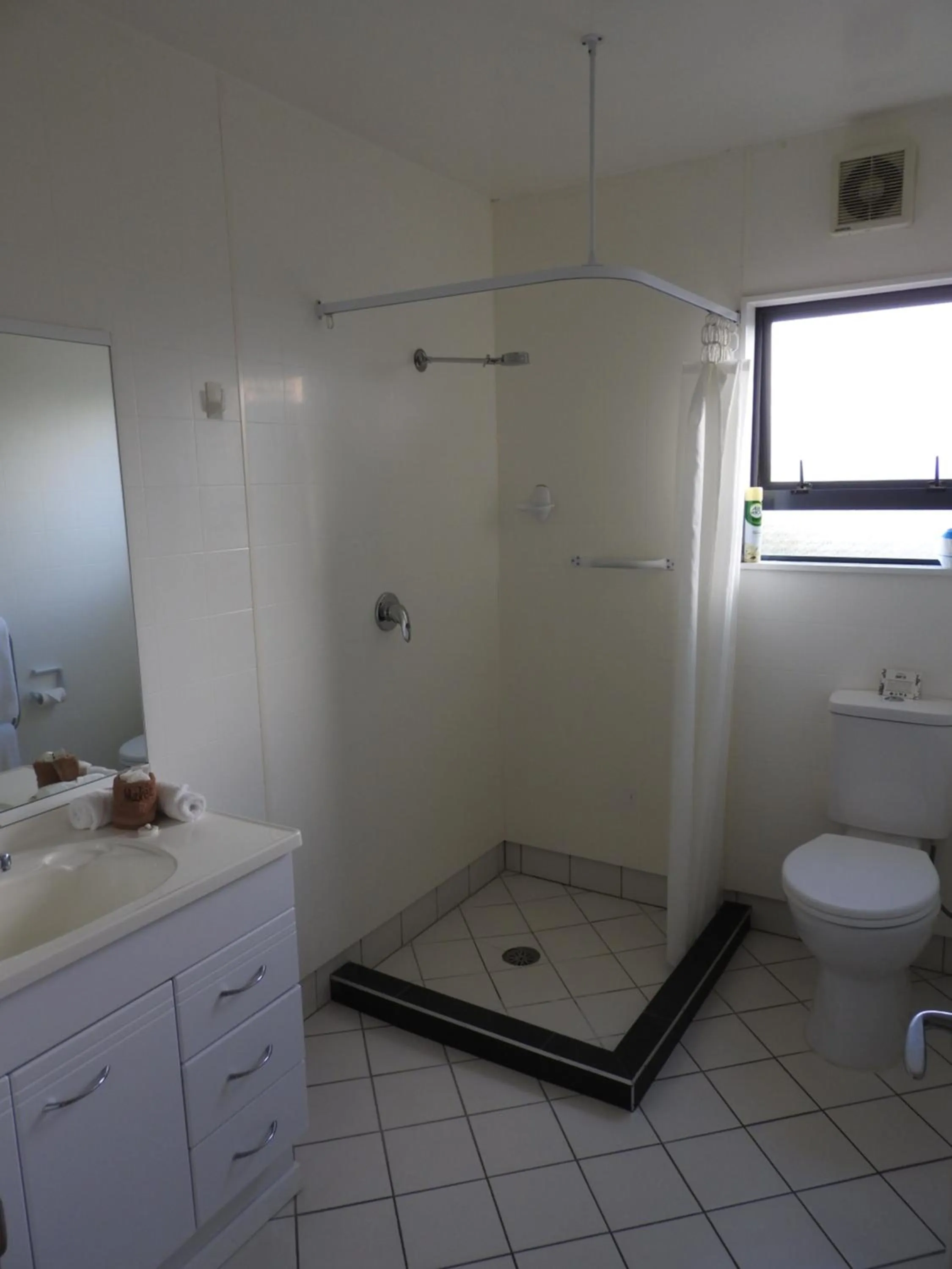 Shower in A'Abode Motor Lodge