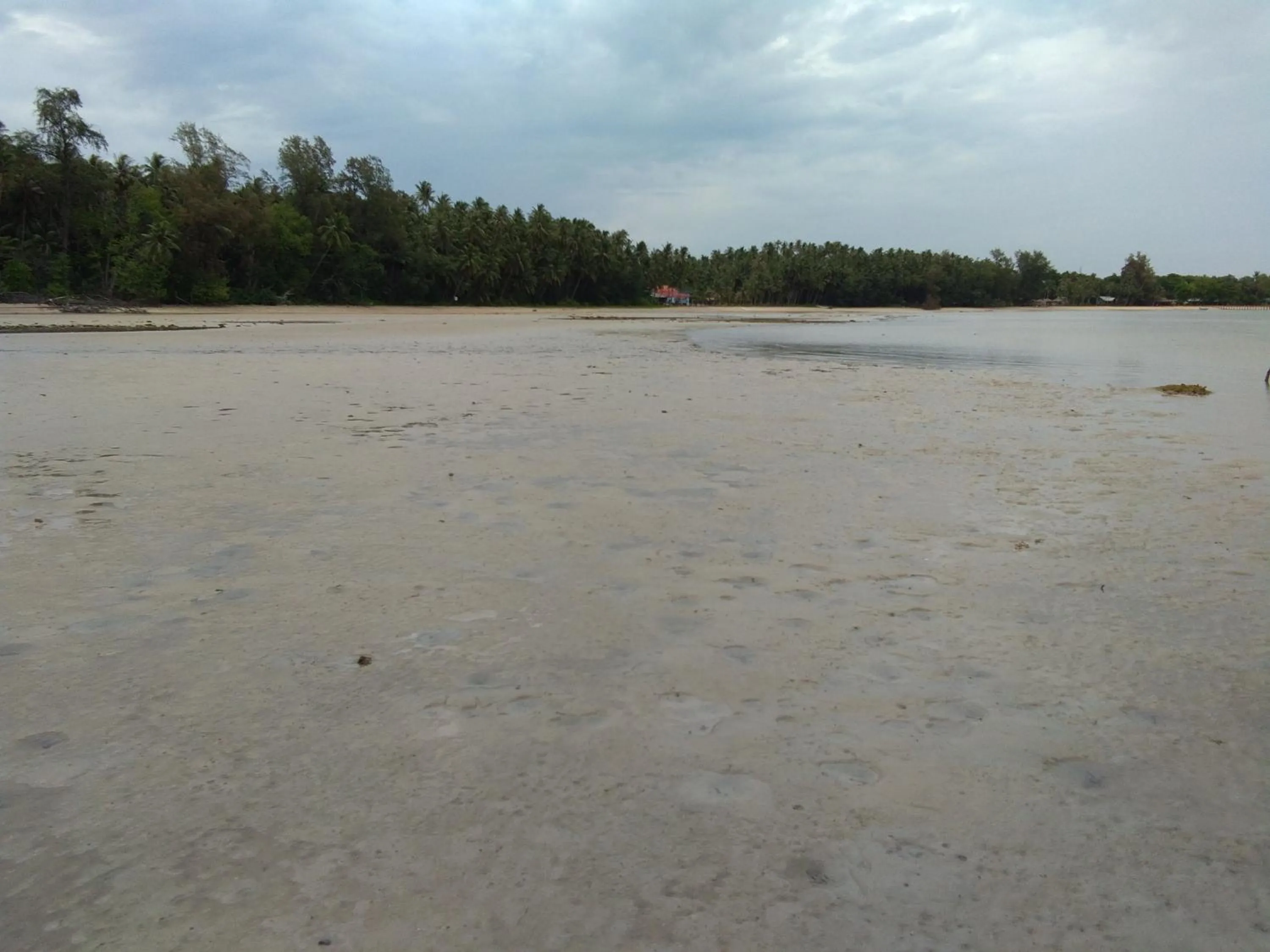 Beach in Happy Days Resort